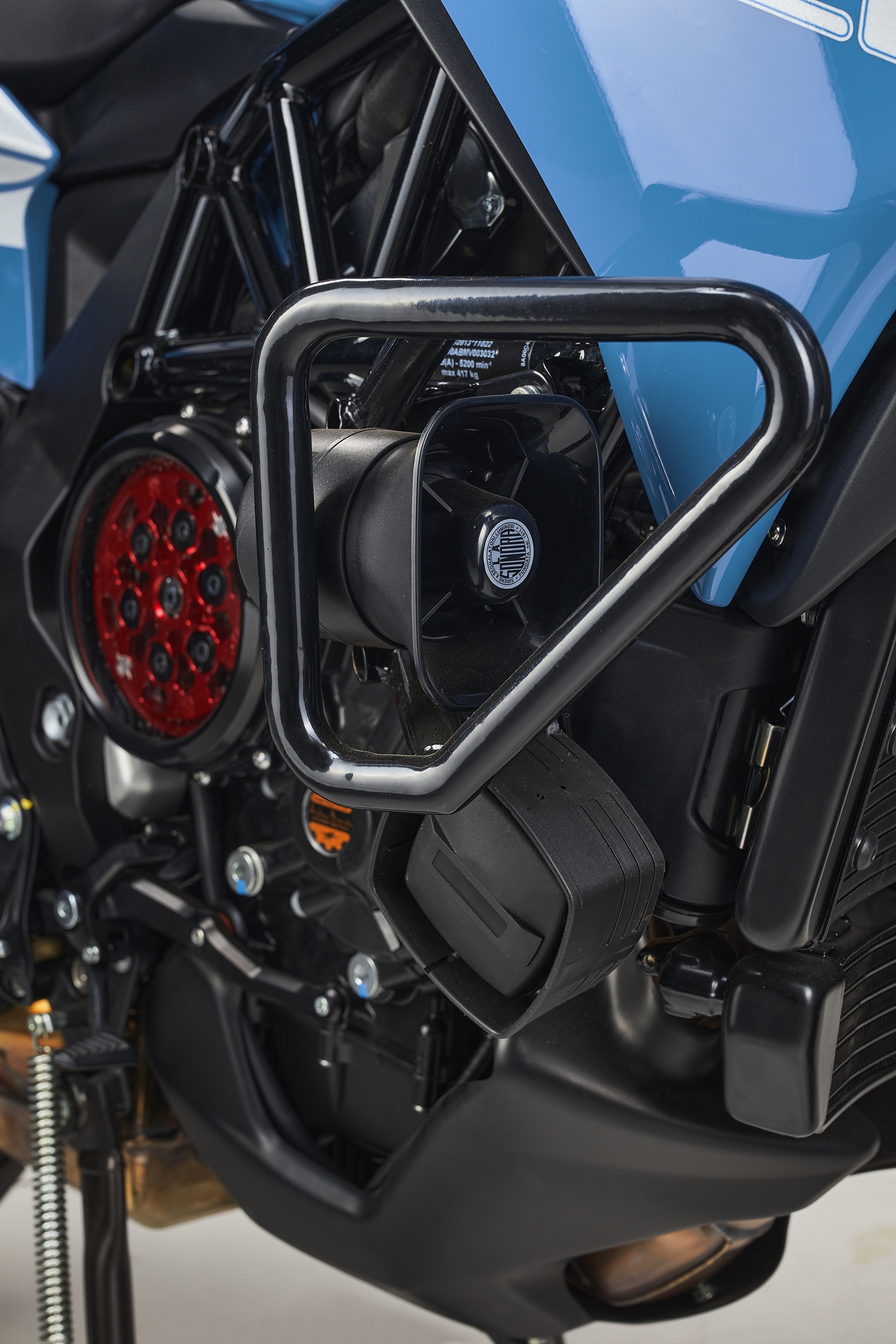 Cận cảnh môtô MV Agusta của cảnh sát Italy ảnh 8 Can canh moto MV Agusta cua canh sat Italy anh 8