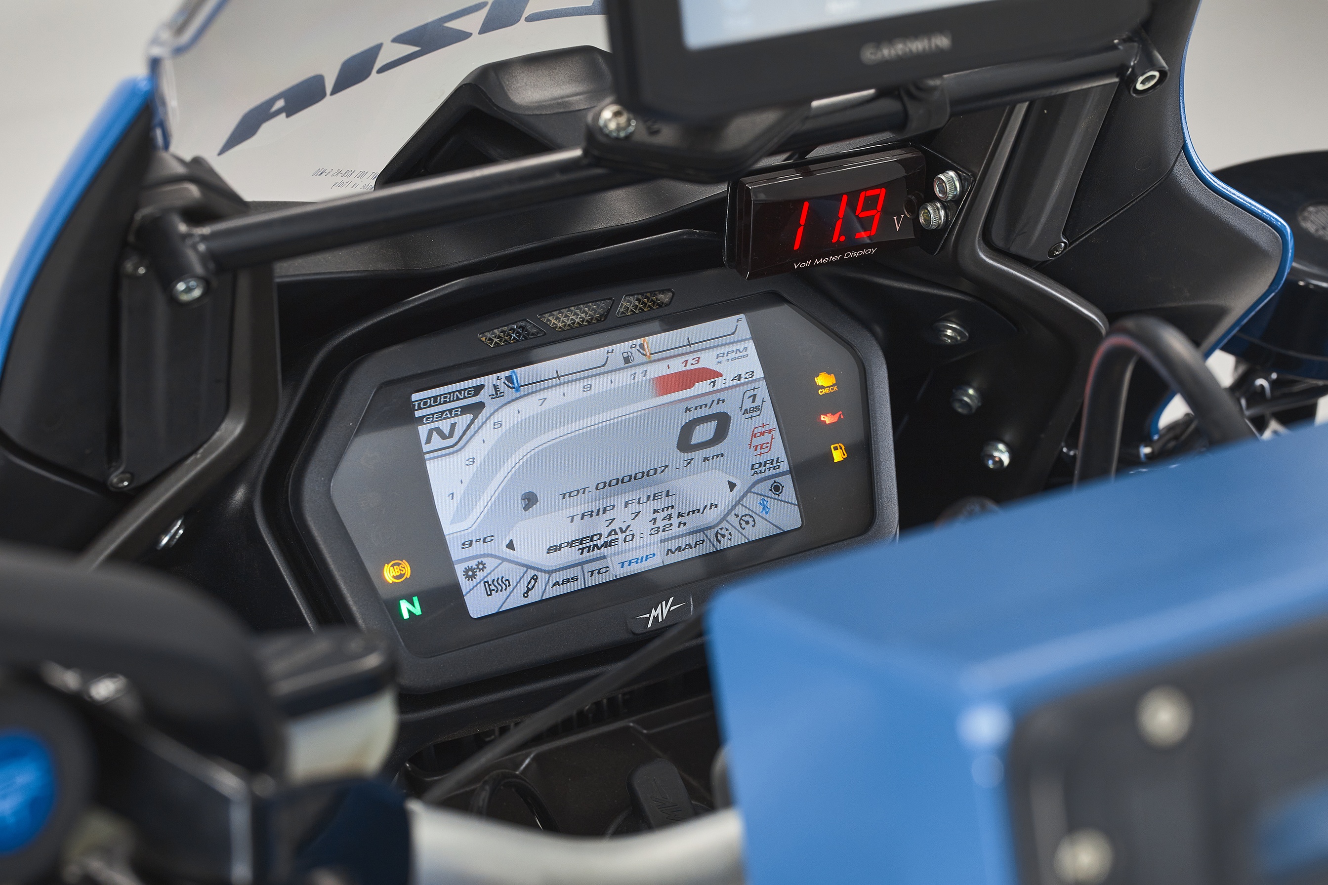 Cận cảnh môtô MV Agusta của cảnh sát Italy ảnh 5 Can canh moto MV Agusta cua canh sat Italy anh 5