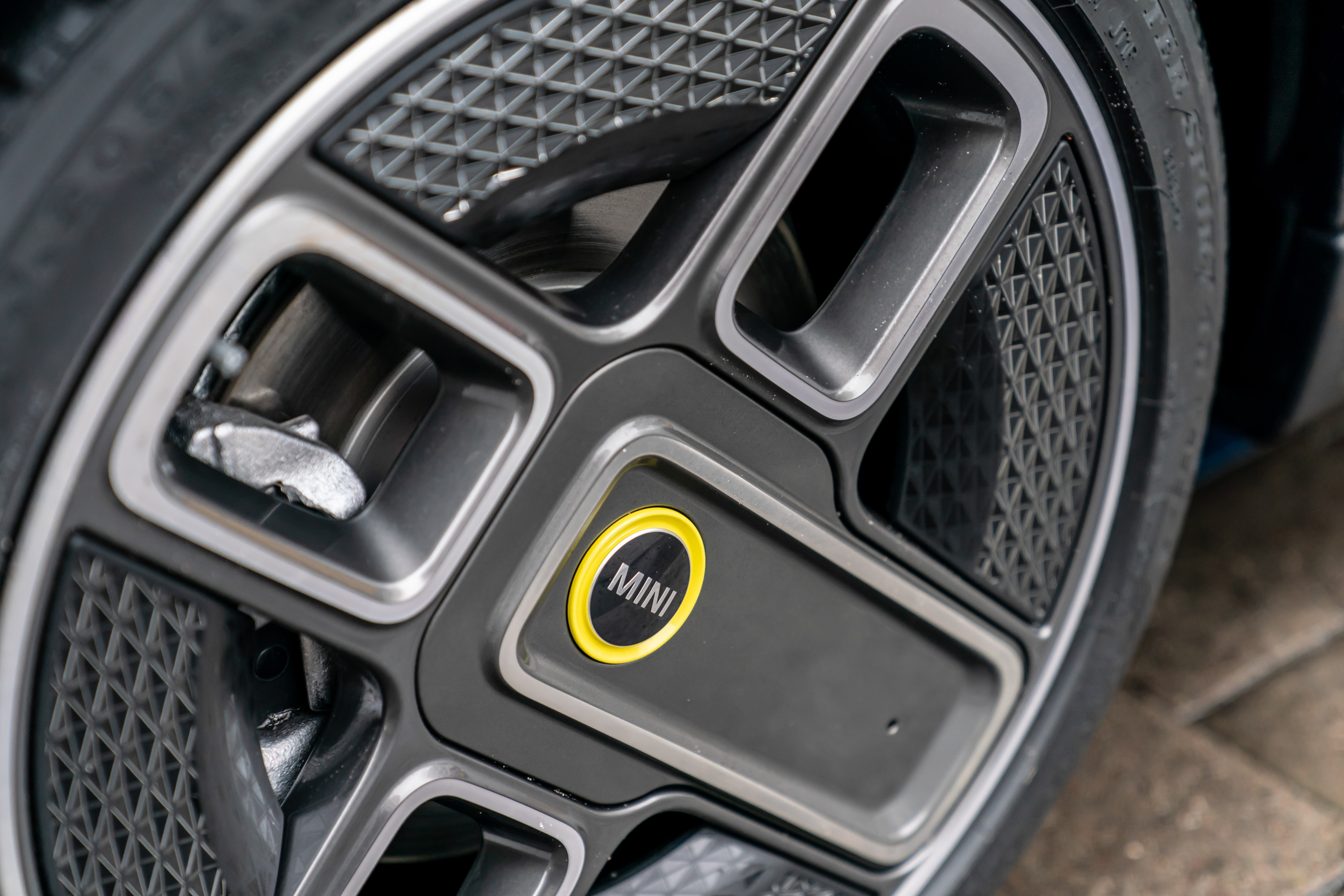 Chi tiet MINI Cooper SE Electric Collection vua duoc ra mat anh 4