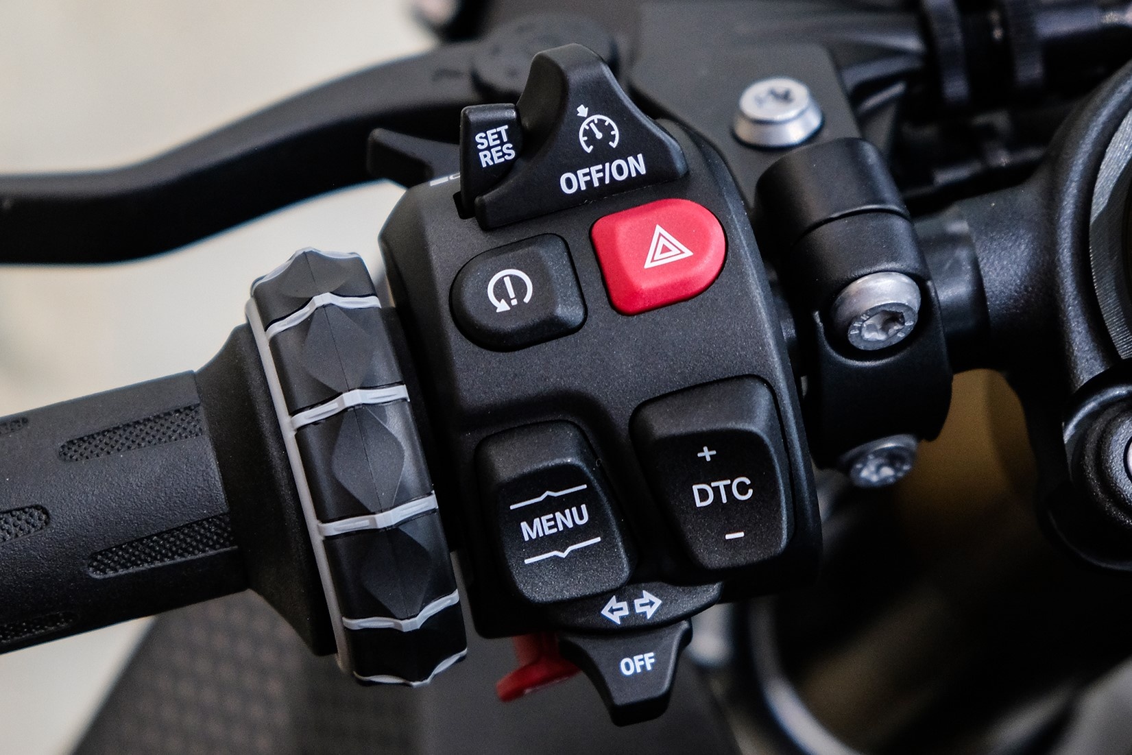 Nhung cong nghe hien dai tren oto duoc ap dung cho xe may hinh anh