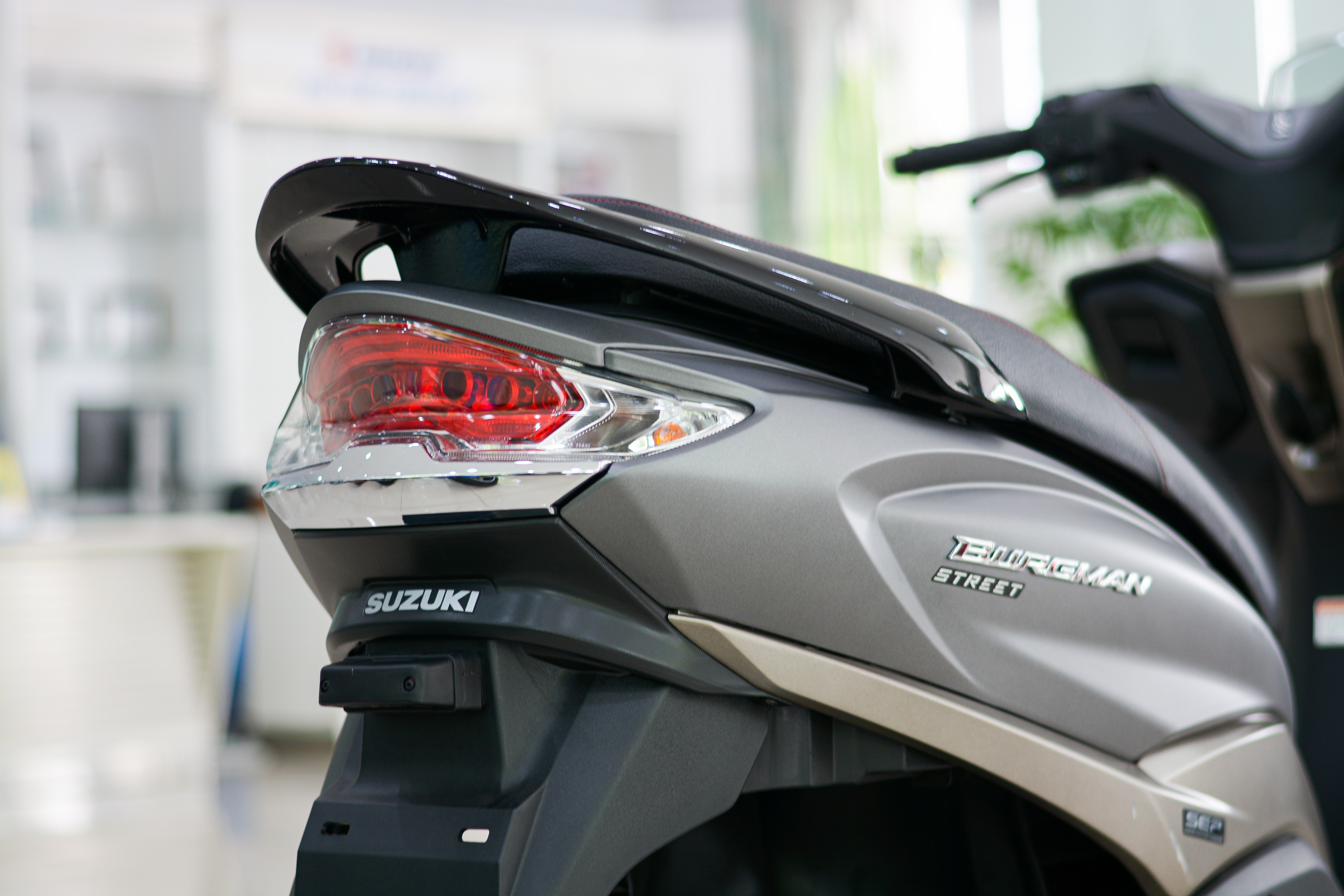 Chi tiet Suzuki Burgman Street tai Viet Nam anh 17