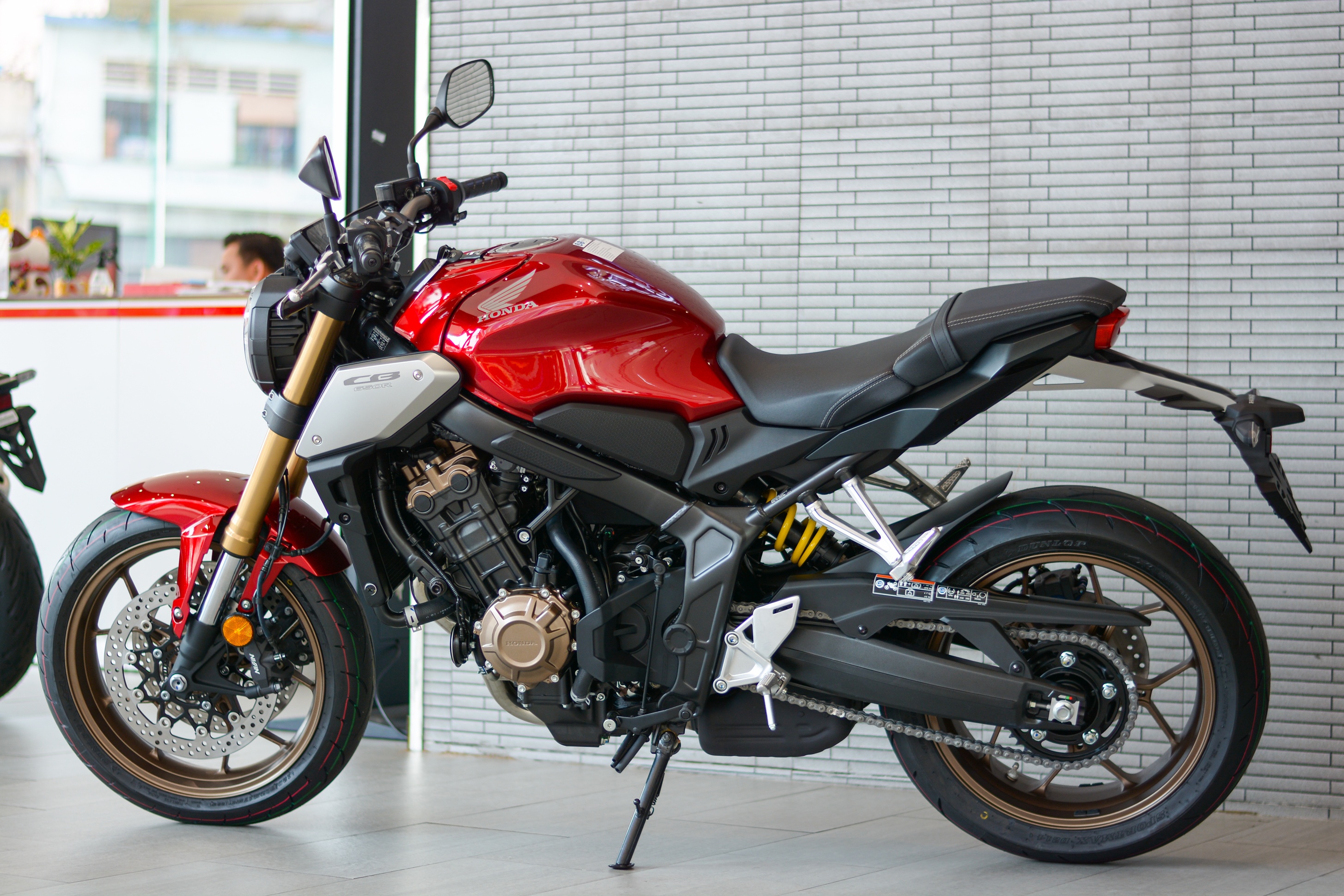 Honda CB650R doi 2021 ve dai ly anh 2