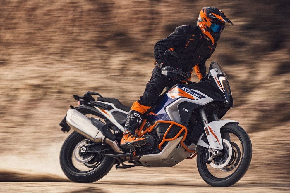 KTM 1290 Super Adventure R 2021 duoc ra mat, manh 160 ma luc hinh anh