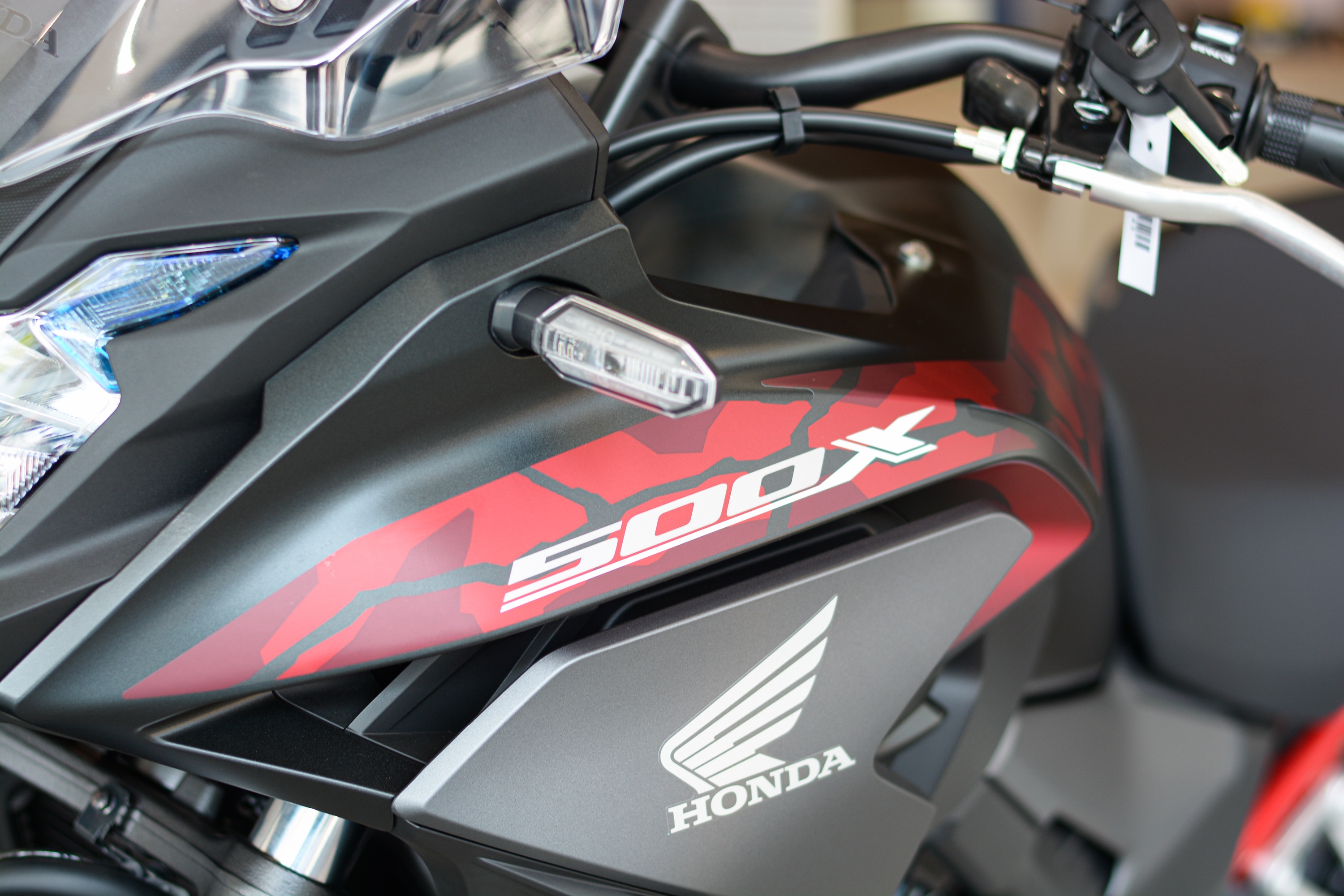 Chi tiet Honda CB500X phien ban moi tai Viet Nam anh 4