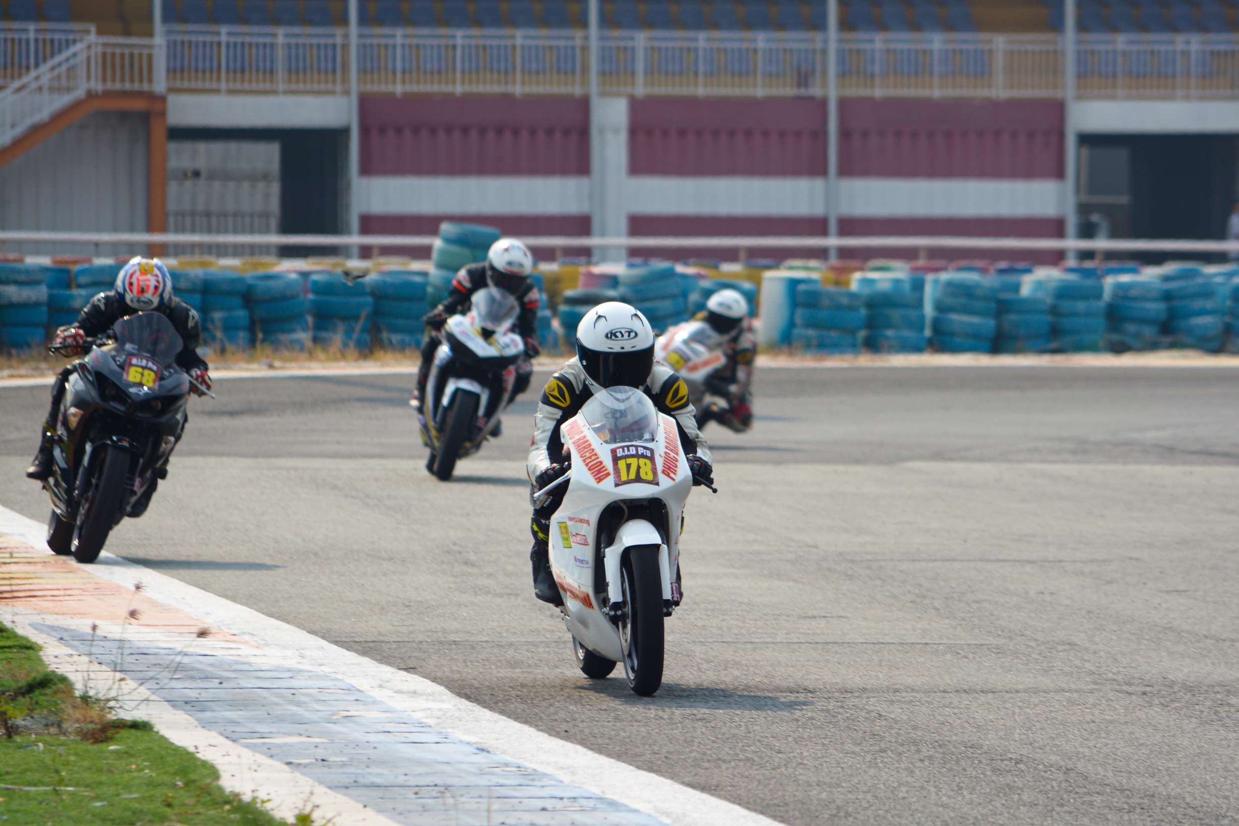 Giai dua moto phan khoi lon dau tien duoc to chuc tai Viet Nam anh 8