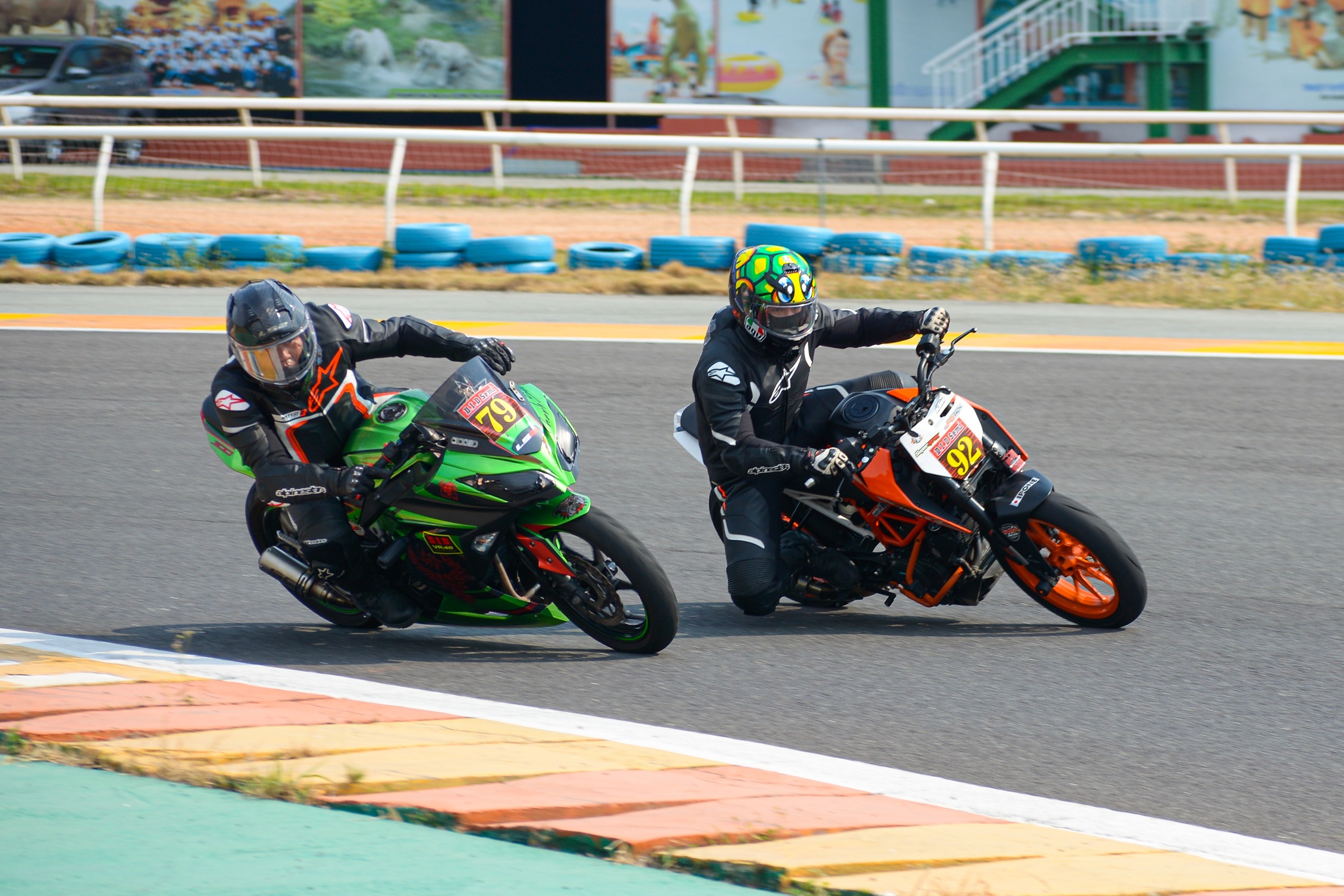 Giai dua moto phan khoi lon dau tien duoc to chuc tai Viet Nam anh 9