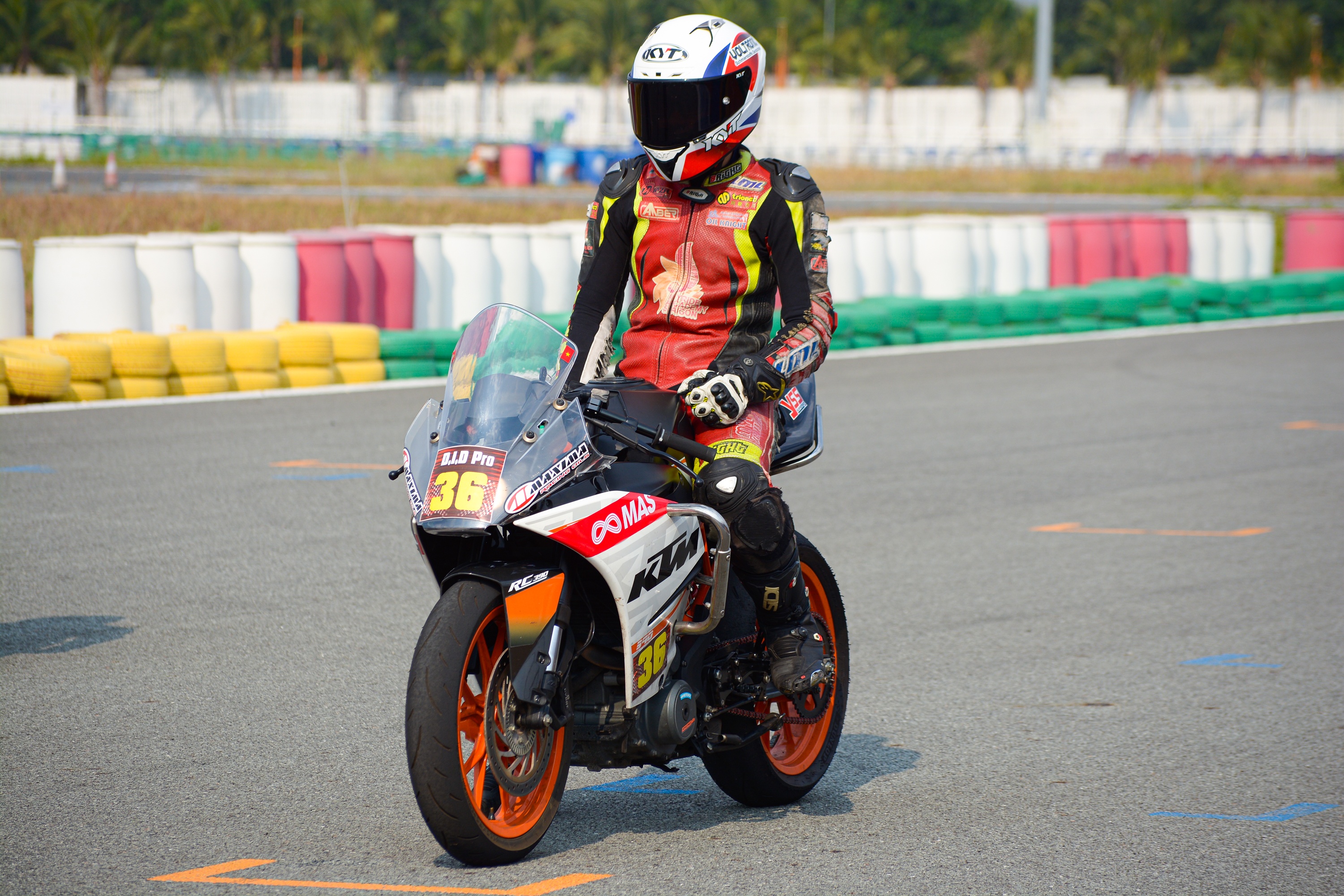 Giai dua moto phan khoi lon dau tien duoc to chuc tai Viet Nam anh 3