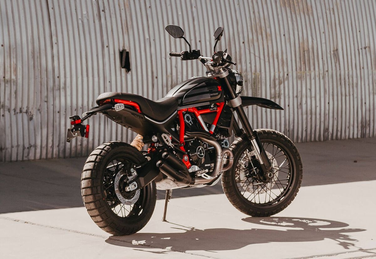 Ducati Scrambler Desert Sled Fasthouse duoc ra mat anh 2
