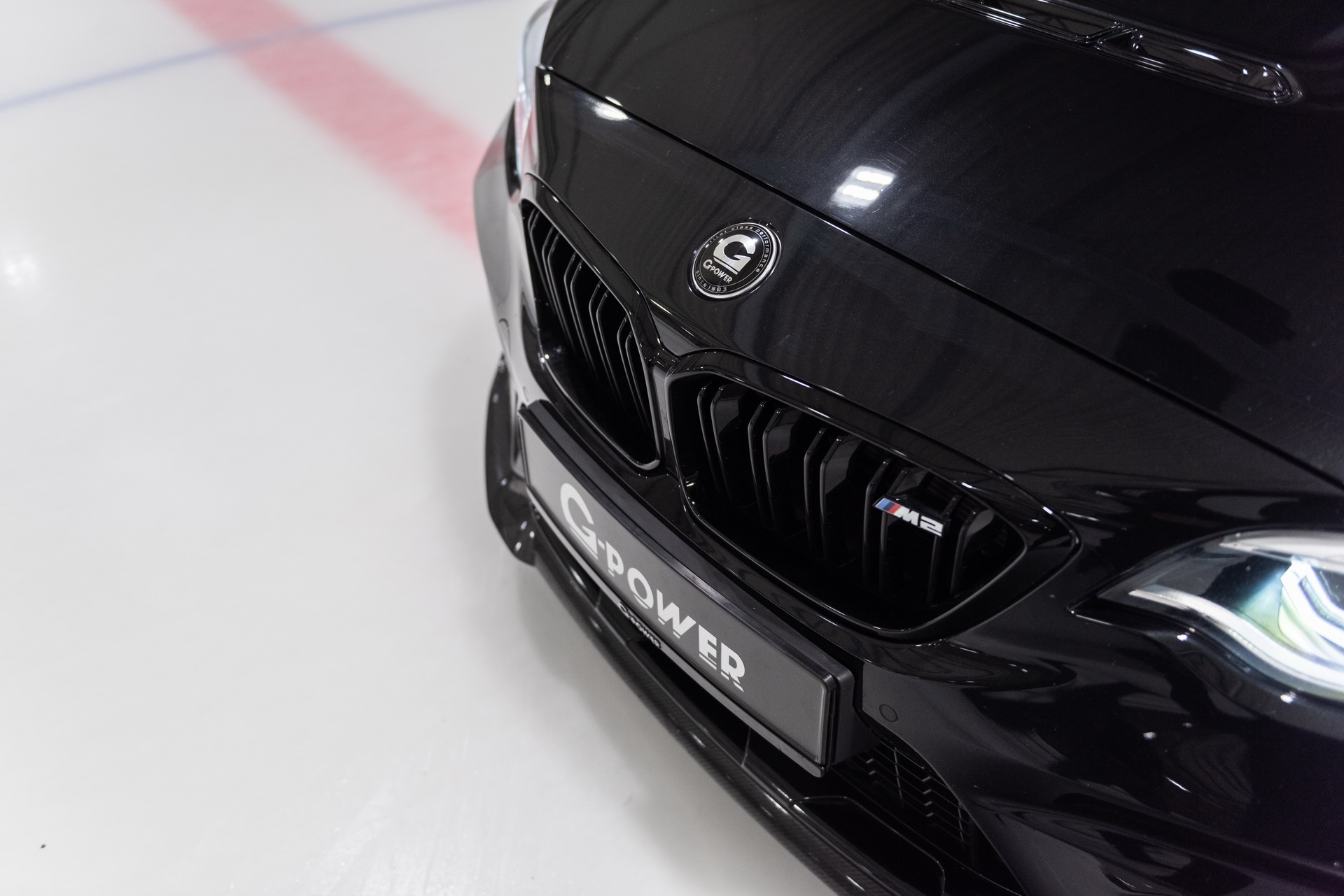 Can canh BMW M2 CS voi goi do manh hon Ferrari 458 Speciale anh 3