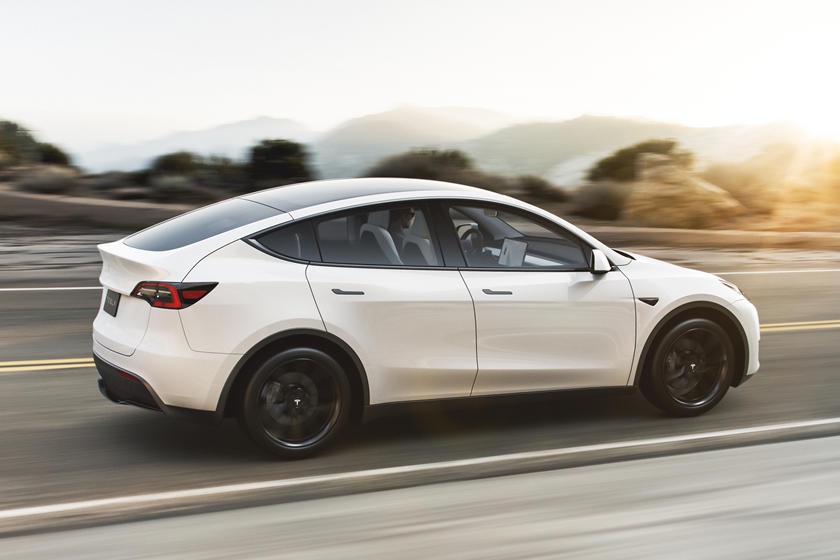 Neu dung oto de do tham Trung Quoc Tesla se dong cua anh 2