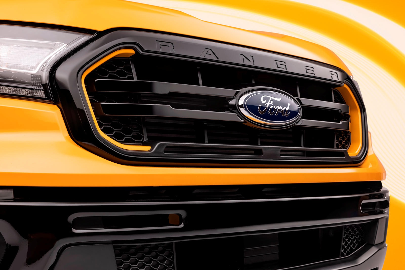 Ford Ranger 2022 co them phien ban mau cam la mat anh 3