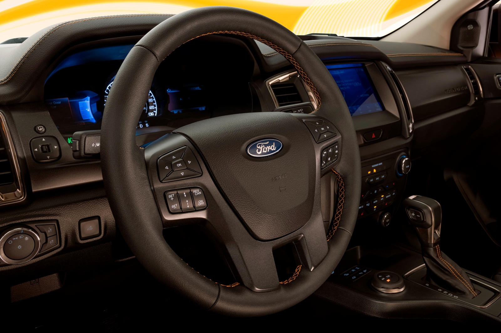 Ford Ranger 2022 co them phien ban mau cam la mat anh 7