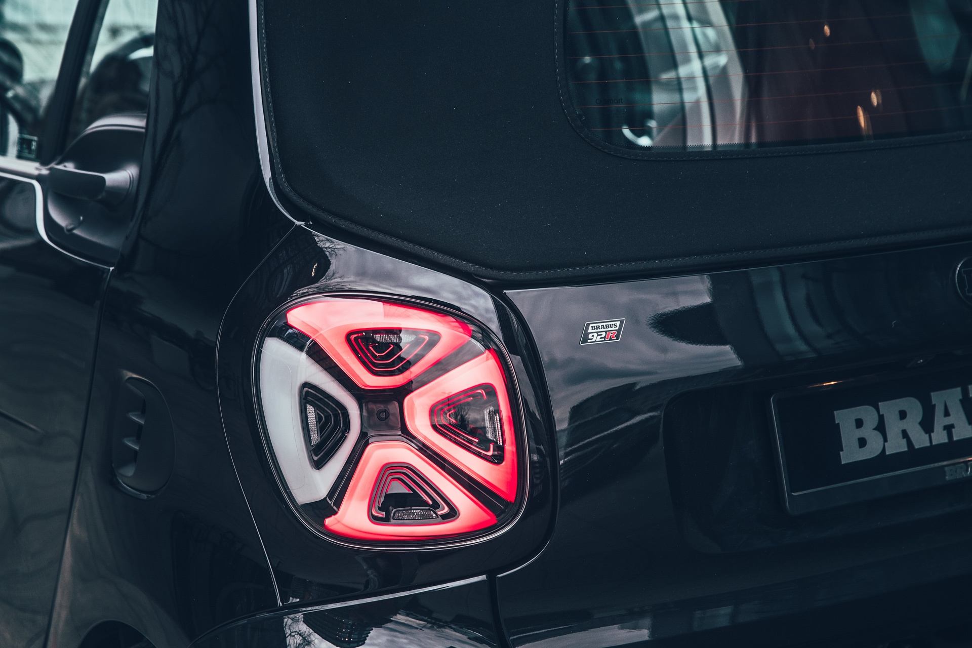 Brabus 92R được ra mắt ảnh 5 Brabus 92R duoc ra mat anh 5