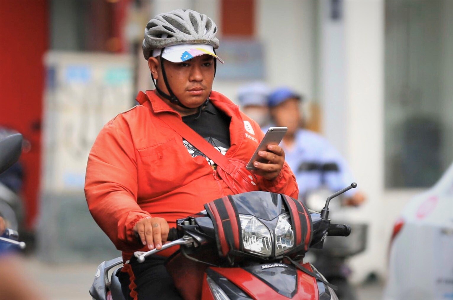 Nhung loi vi pham thuong gap cua nguoi dieu khien xe may hinh anh