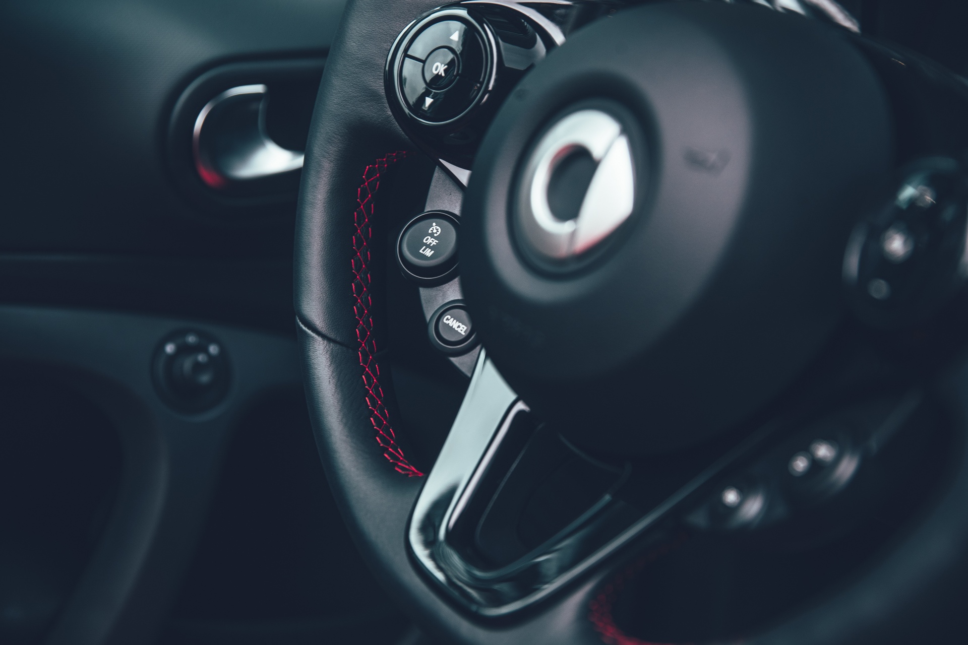 Brabus 92R được ra mắt ảnh 10 Brabus 92R duoc ra mat anh 10