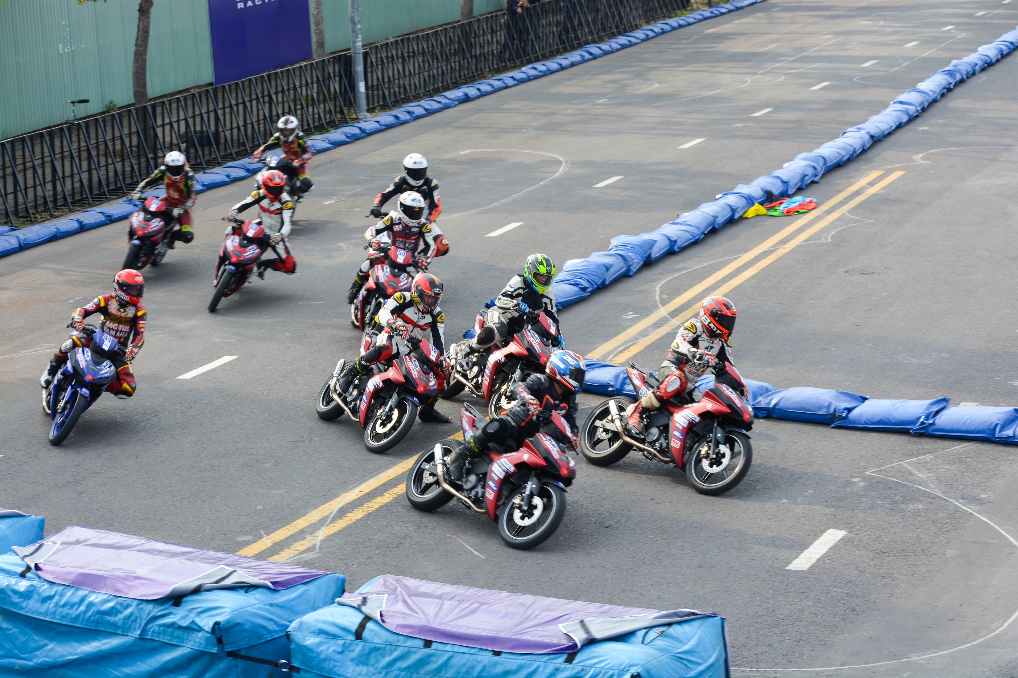 Nhung pha ruot duoi kich tinh tai giai dua xe o Can Tho anh 1