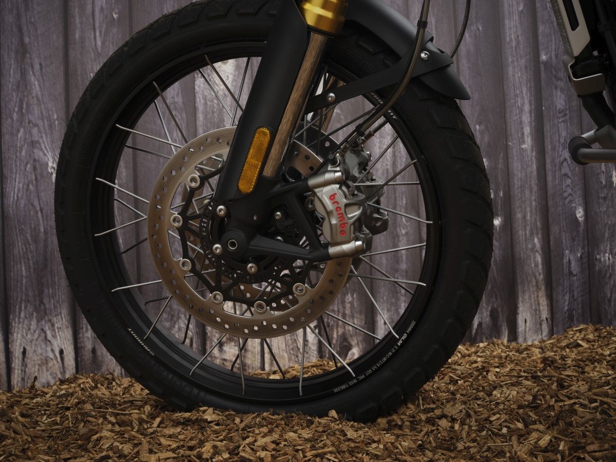 Chi tiết Triumph Scrambler 1200 Steve McQueen vừa ra mắt ảnh 3 Chi tiet Triumph Scrambler 1200 Steve McQueen vua ra mat anh 3