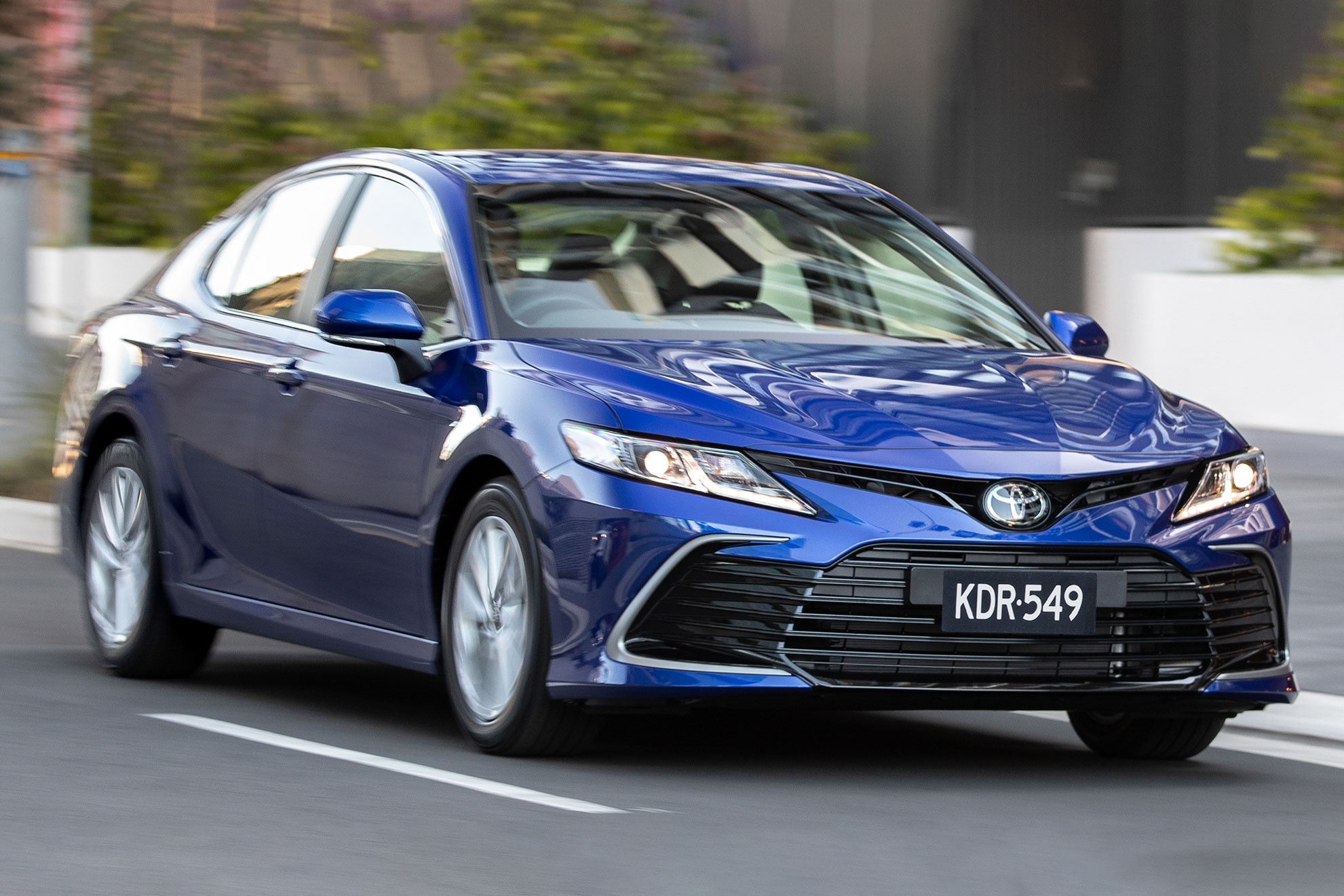 Toyota Camry 2021 ra mat tai Australia, gia tu 23.921 USD hinh anh