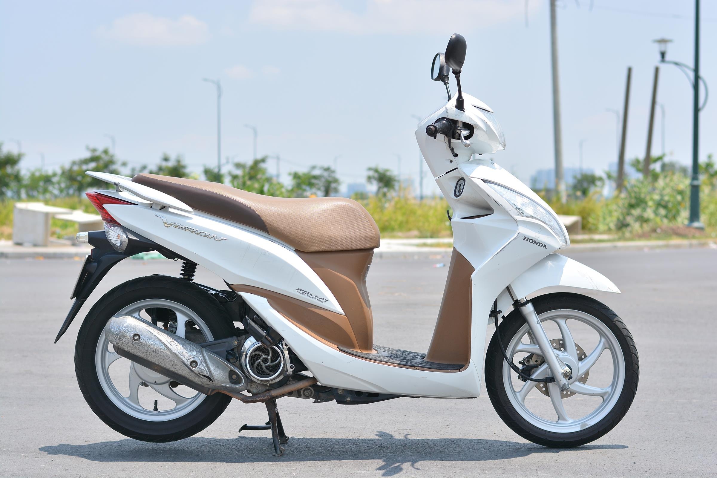 Toi co nen lap op inox trang tri cho xe may? hinh anh