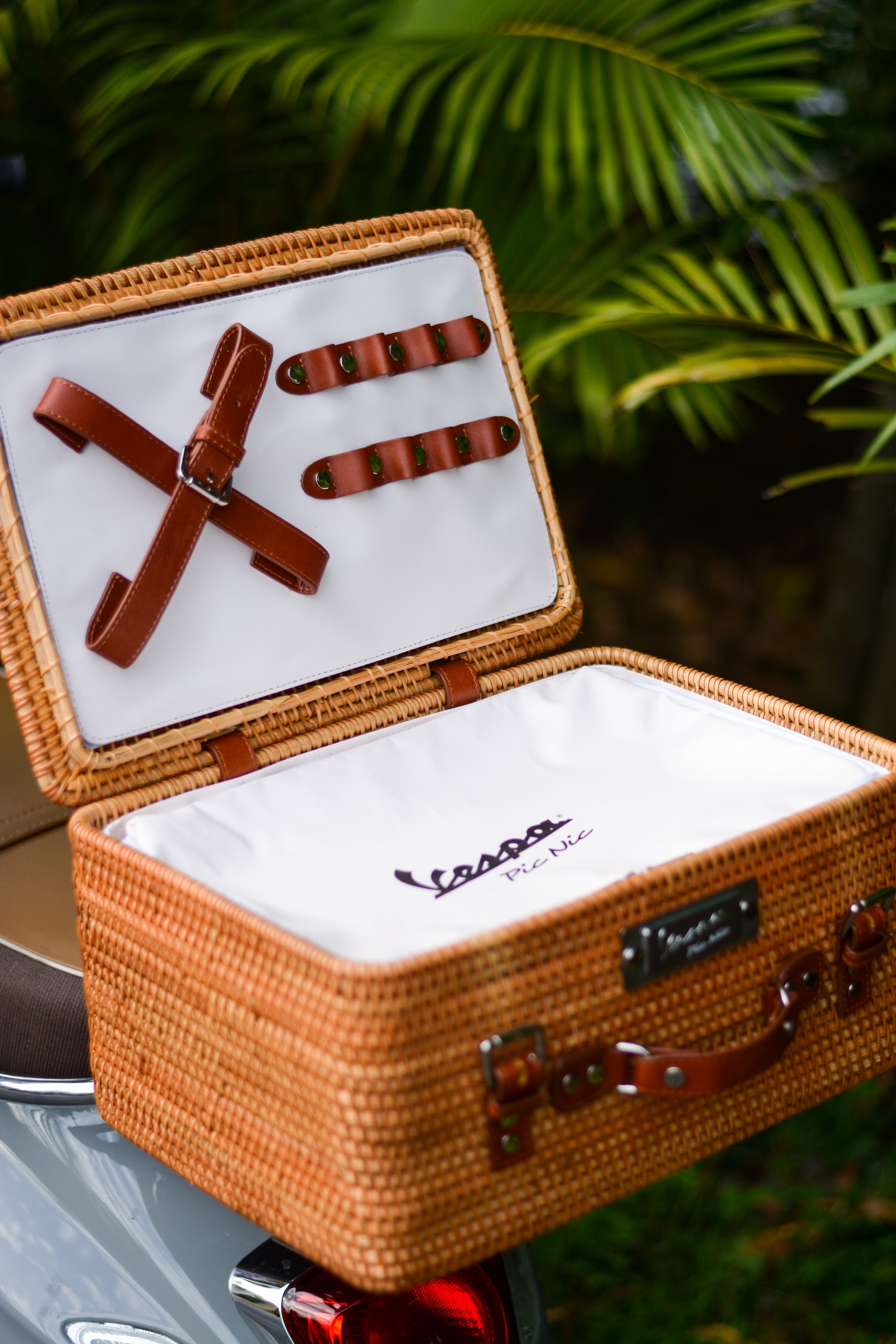 Vespa Picnic có xứng với mức giá gần 90 triệu đồng ảnh 6 Vespa Picnic co xung voi muc gia gan 90 trieu dong anh 6