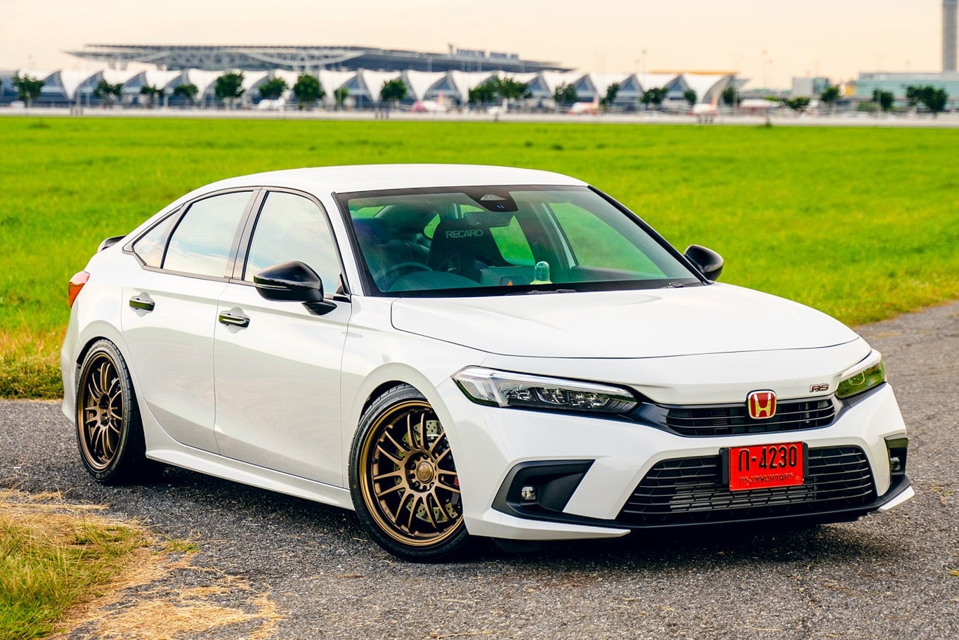 Chiec Honda Civic 2022 duoc do phong cach xe dua hinh anh