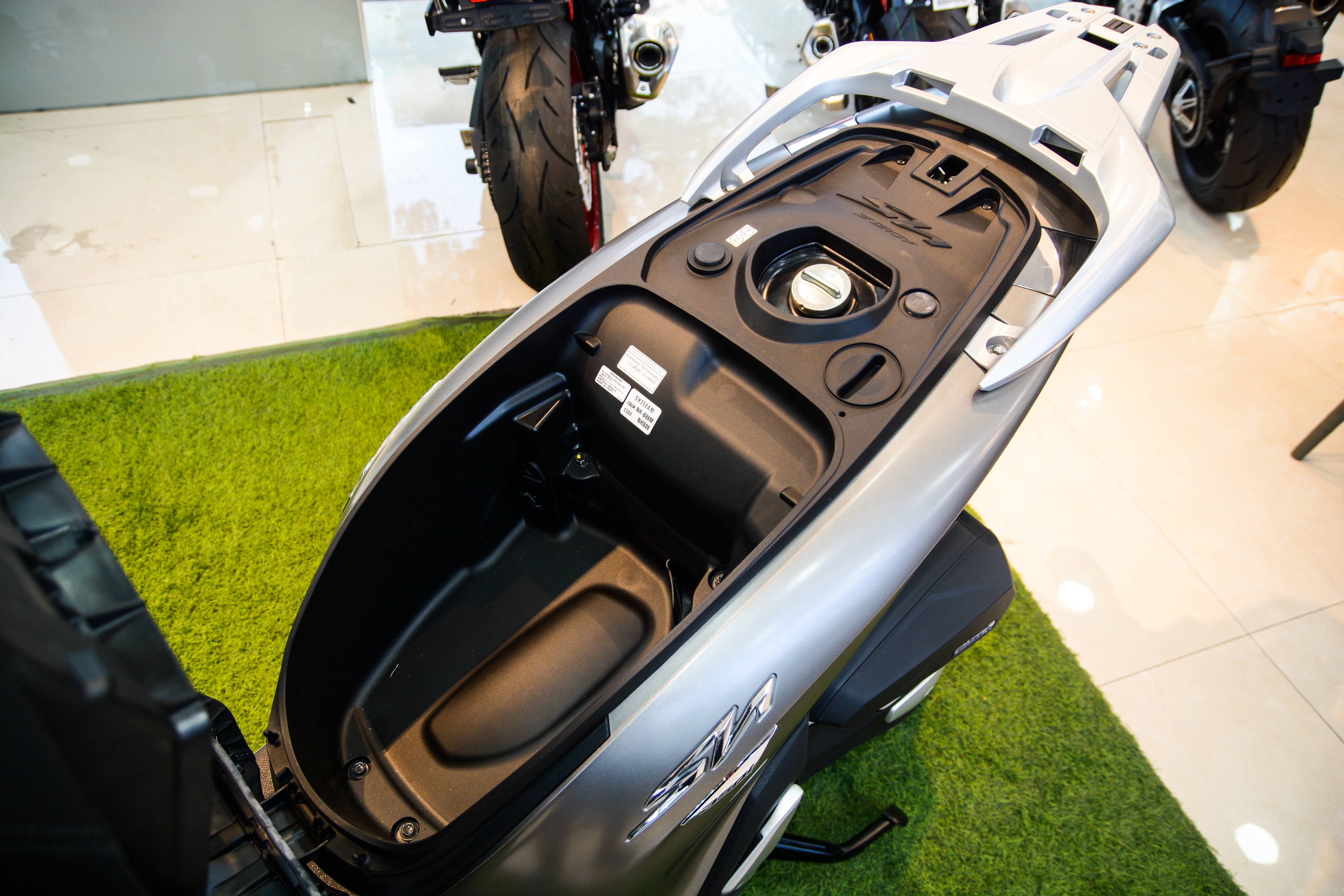 Nhung mau xe may dang chu y ra mat tai Viet Nam anh 17