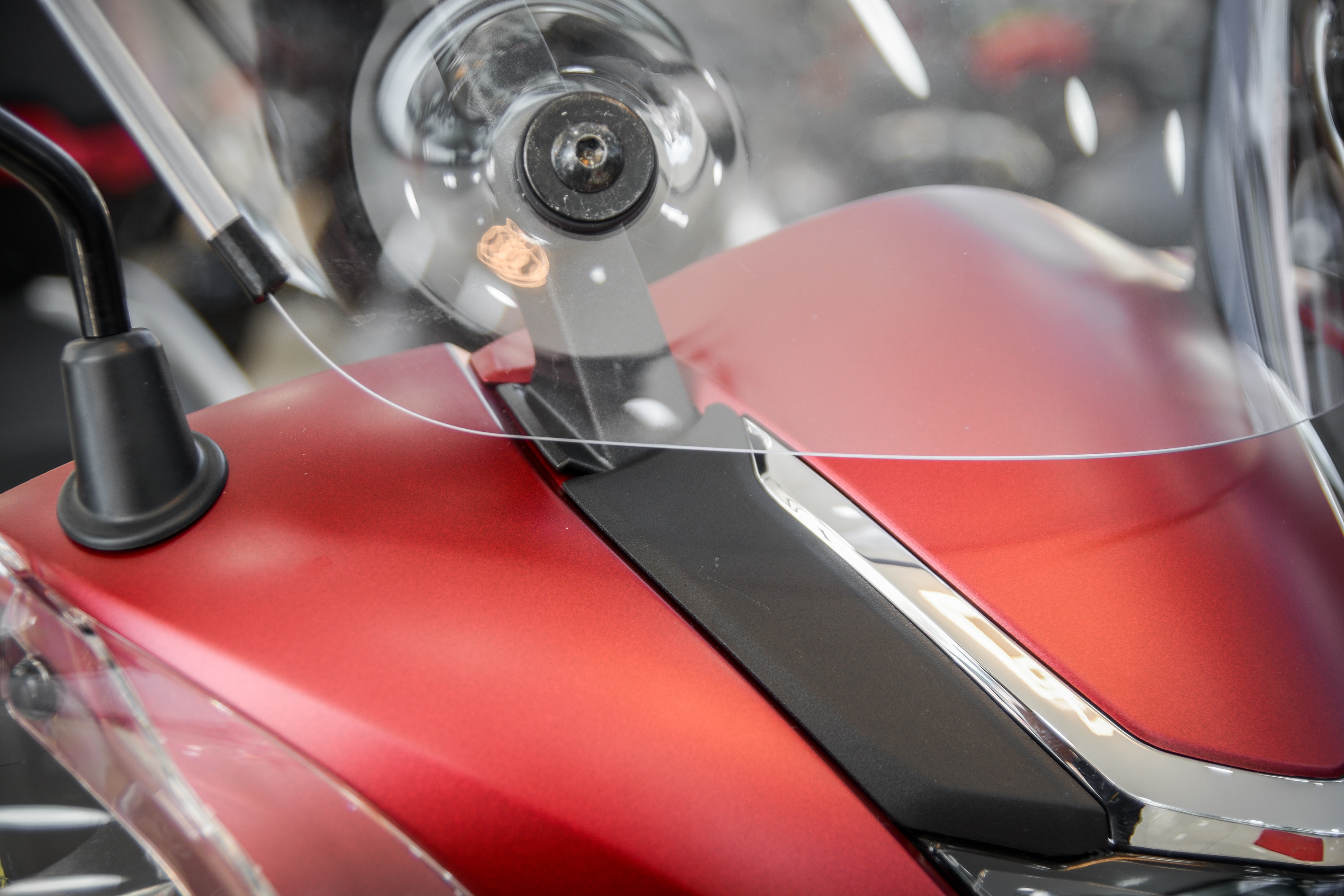 Cận cảnh bộ phụ kiện chính hãng của Honda SH350i tại Việt Nam ảnh 3 Can canh bo phu kien chinh hang cua Honda SH350i tai Viet Nam anh 3