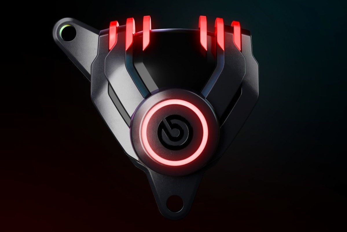 Kep phanh Brembo den LED anh 1