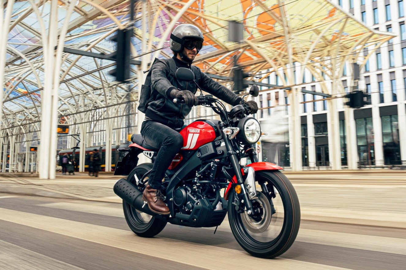 Yamaha XSR 125 vua ra mat tai chau Au anh 8