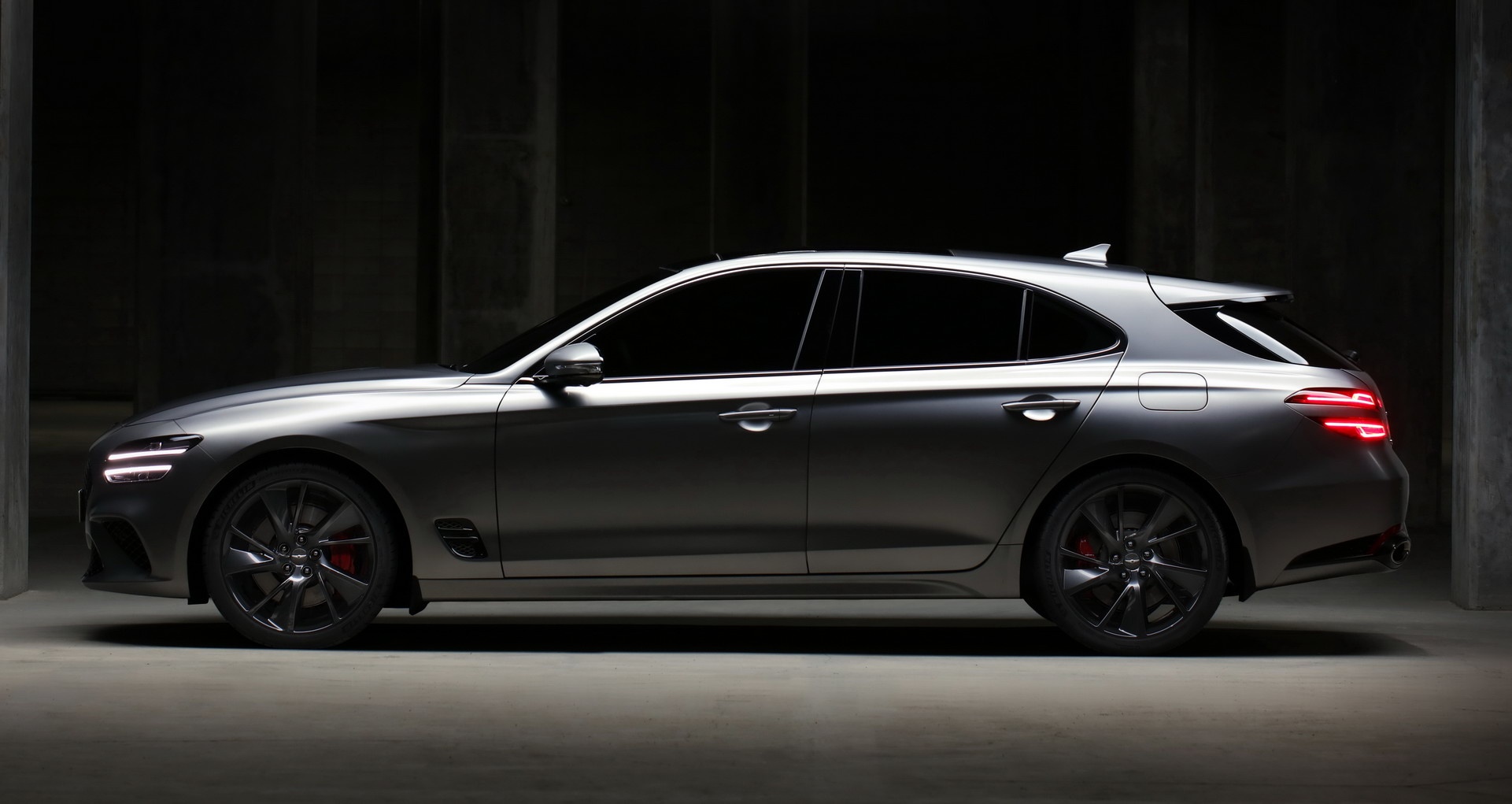 Genesis G70 Shooting Brake lộ diện ảnh 2 Genesis G70 Shooting Brake lo dien anh 2
