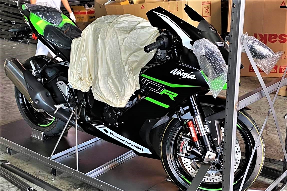 Kawasaki ZX-10R 2021 xuat hien tai Viet Nam hinh anh