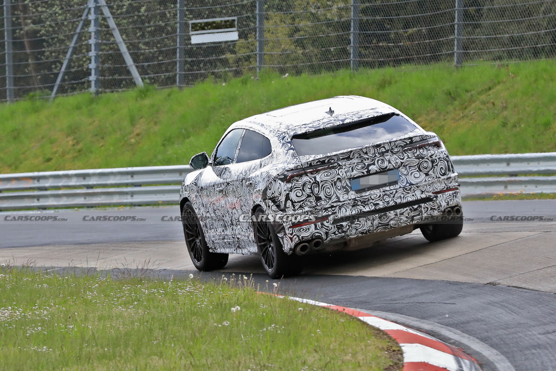 Lamborghini Urus 2022 xuất hiện tại Nurburgring ảnh 3 Lamborghini Urus 2022 xuat hien tai Nurburgring anh 3