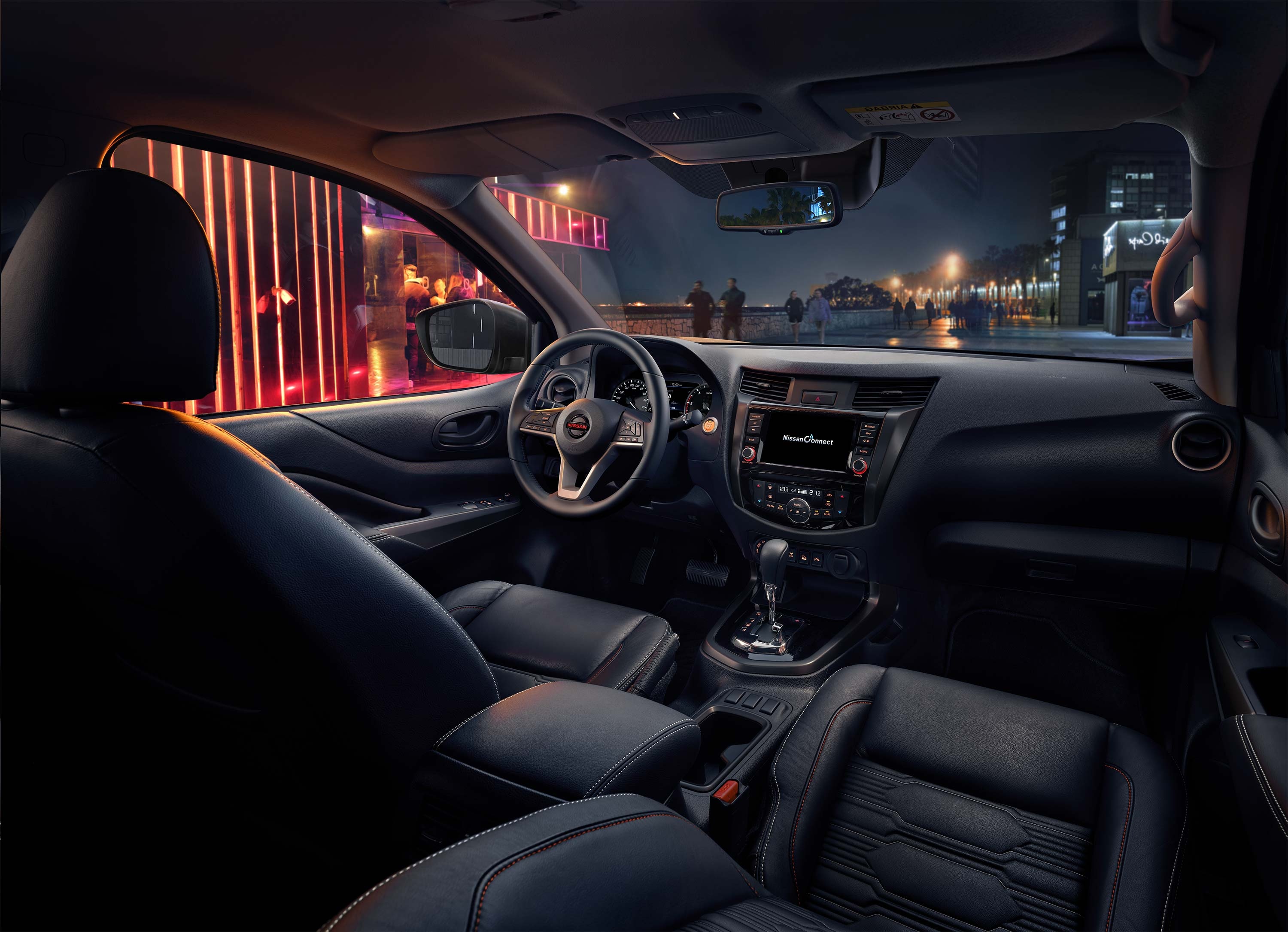 Nissan Navara Pro4X canh tranh voi Ford Ranger Wildtrak anh 5