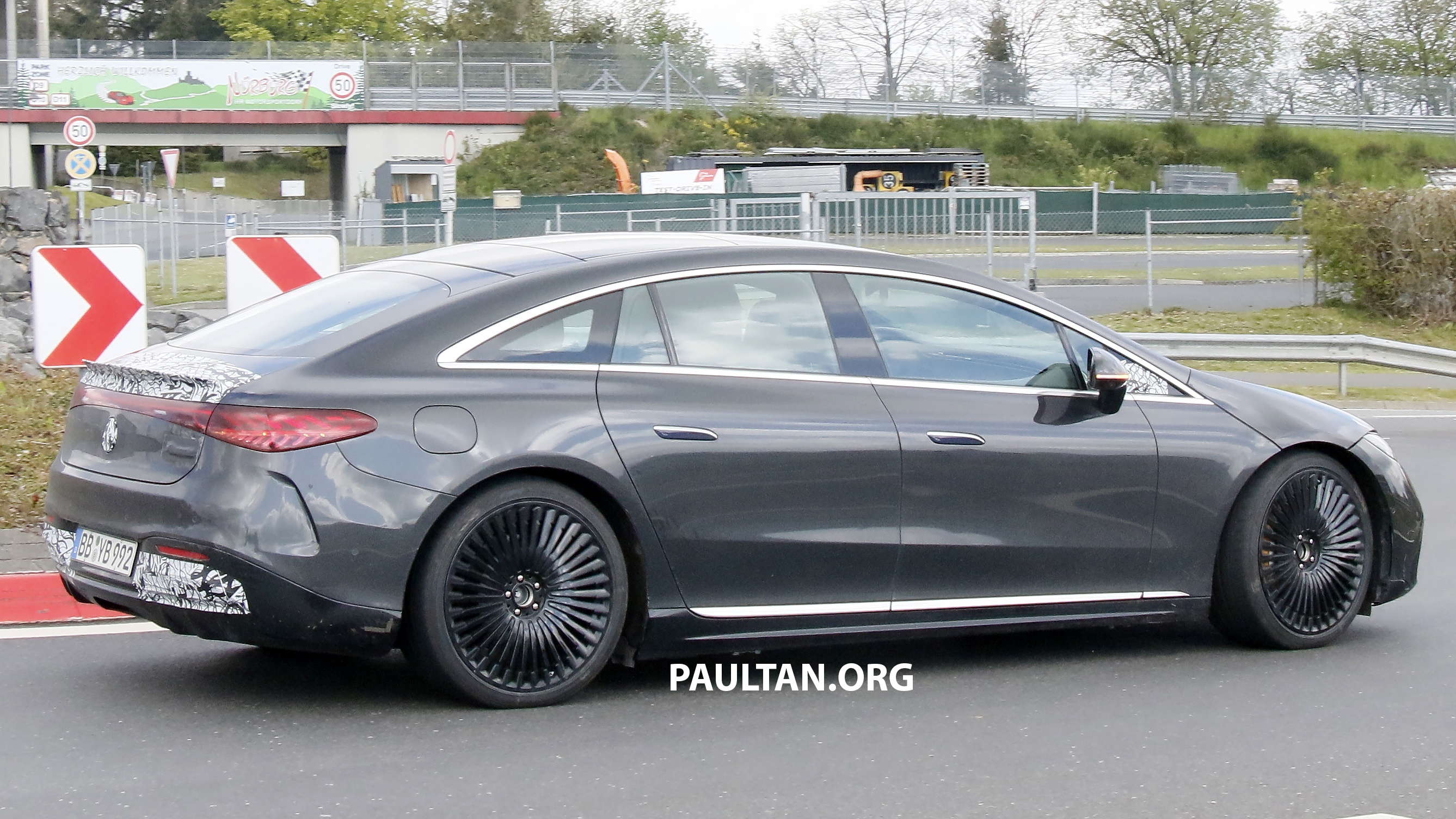 Xe điện Mercedes-AMG EQS trên sân đua Nurburgring ảnh 2 Xe dien Mercedes-AMG EQS tren san dua Nurburgring anh 2