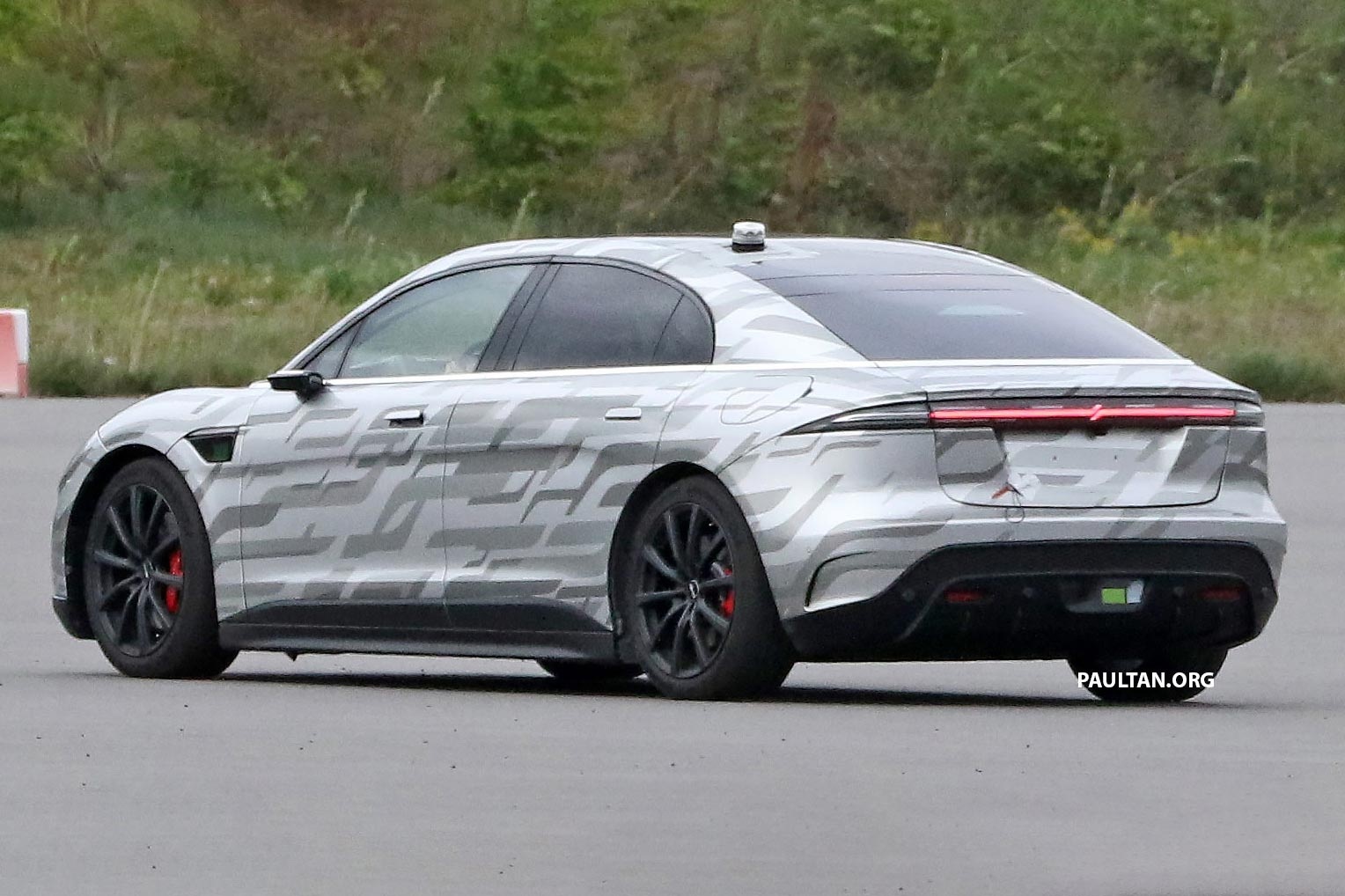 Xe dien Sony Vision-S lo anh chay thu anh 2