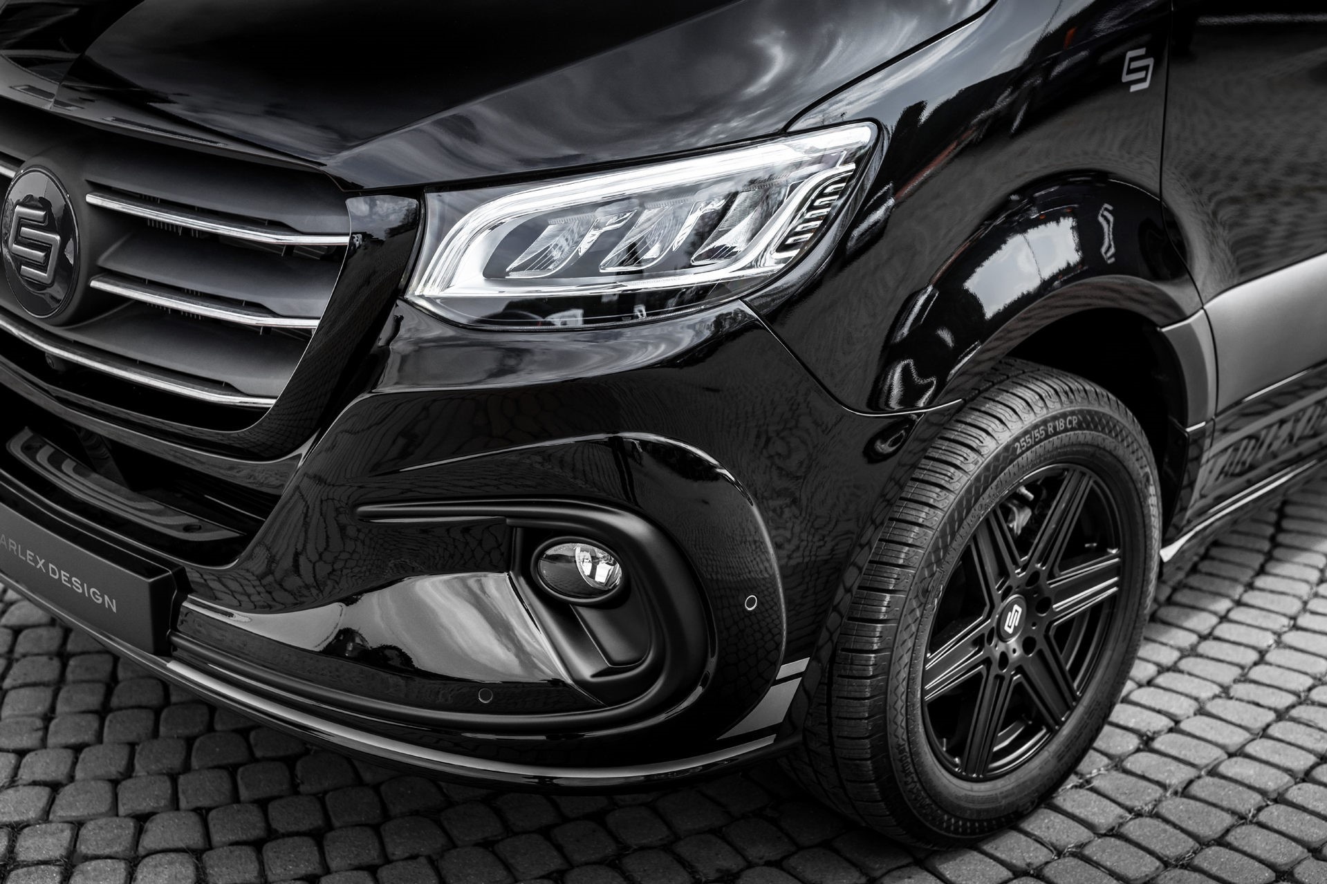 Mercedes-Benz Sprinter phong cach bong dem anh 3