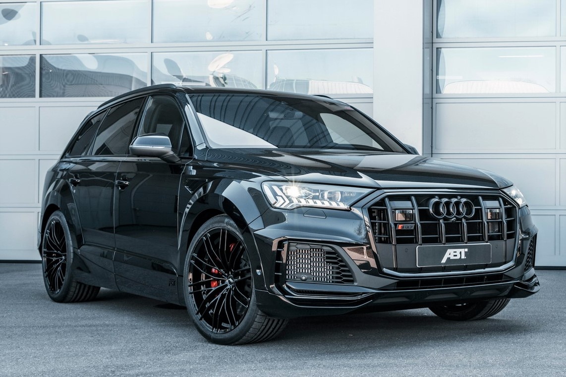 Audi SQ7 voi goi do manh ngang sieu SUV Lamborghini Urus hinh anh