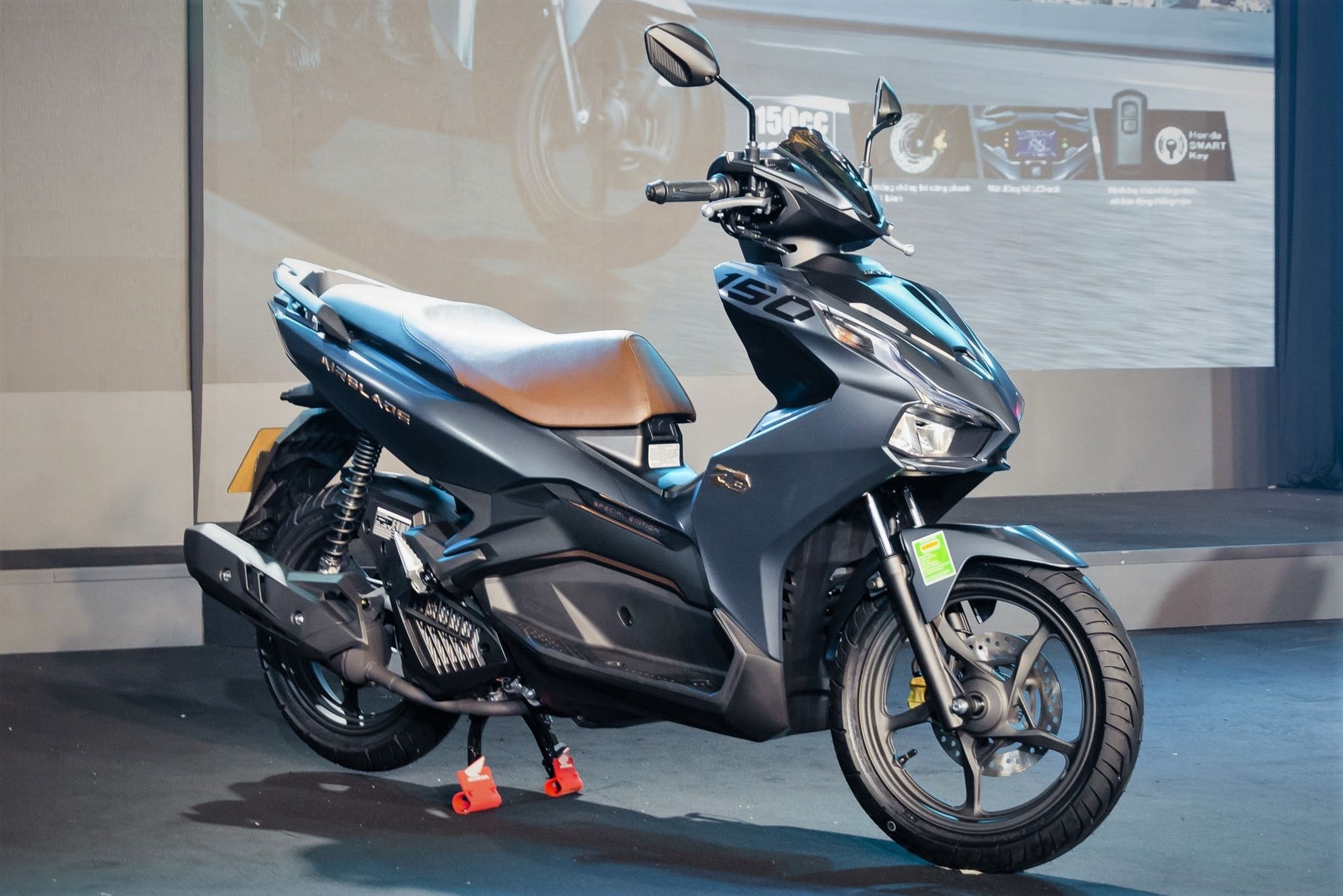 Nhieu xe may Honda va Yamaha dang giam gia hinh anh