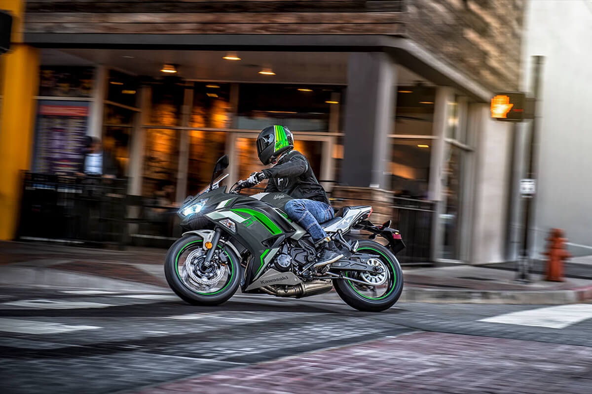 Kawasaki Ninja 650 mới có giá từ 7.699 USD tại Mỹ ảnh 1 Kawasaki Ninja 650 moi co gia tu 7.699 USD tai My anh 1