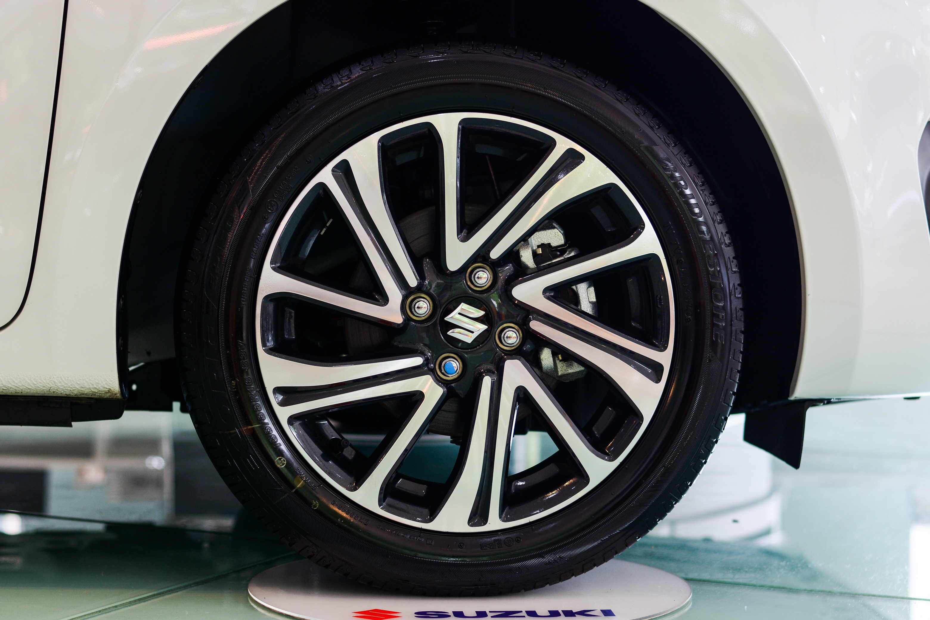 Suzuki Swift 2021 vua ra mat Viet Nam anh 4