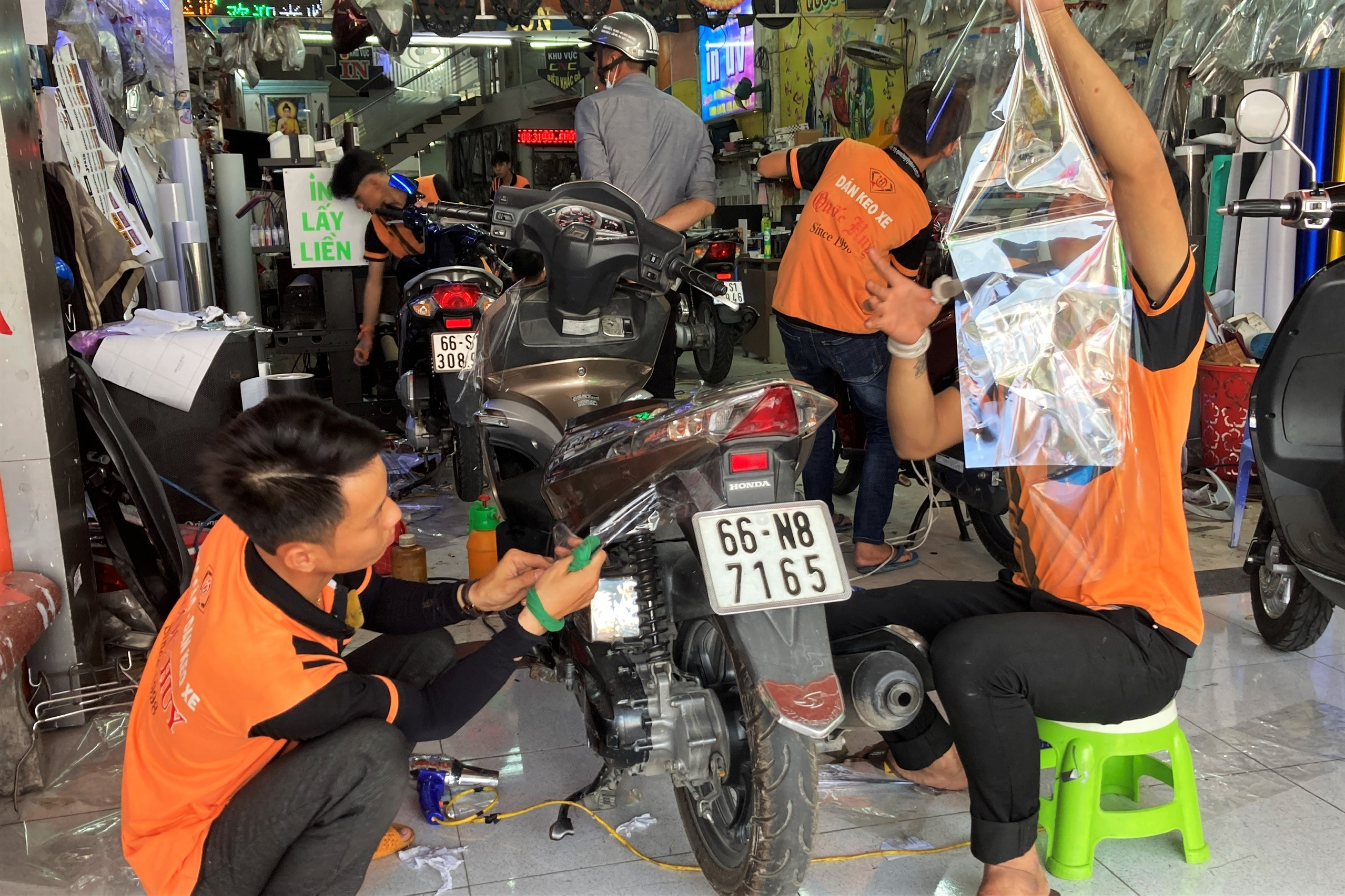 Nhung phu kien nen can nhac truoc khi lap tren xe may anh 4