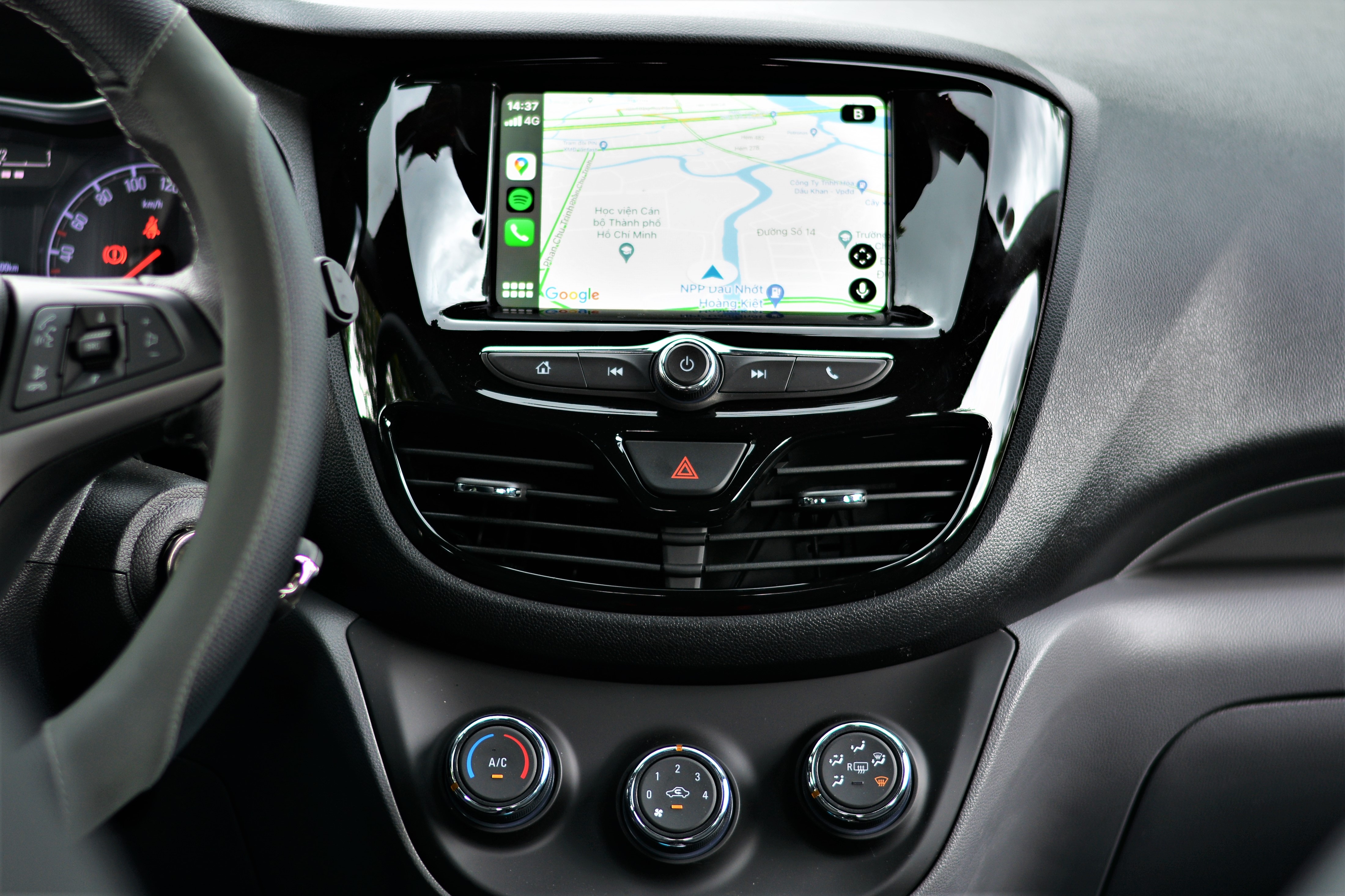 Loi he thong giai tri tren VinFast Fadil duoc xu ly the nao? hinh anh