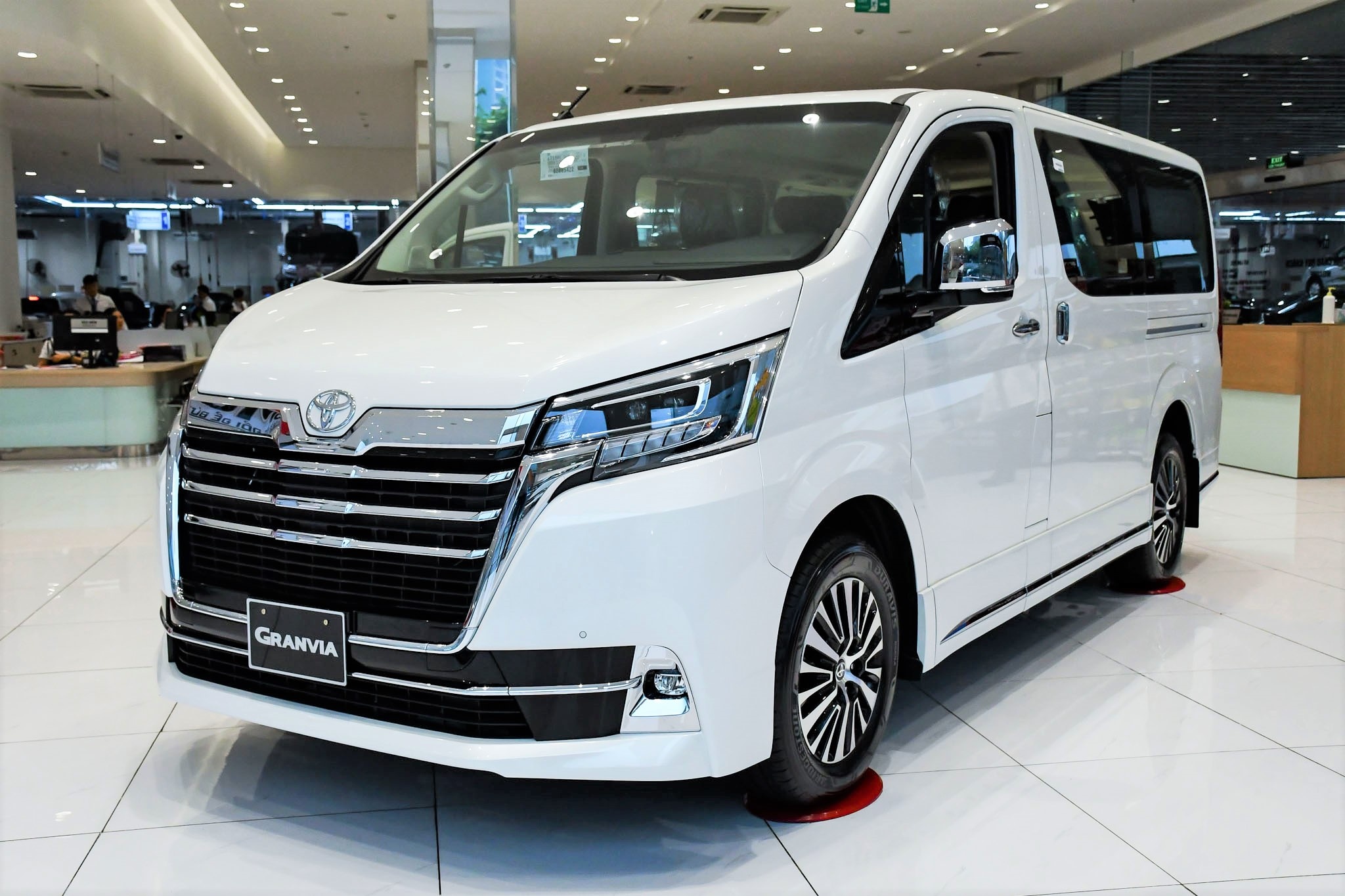 10 oto ban cham nhat thang 6/2021: Nhieu mau xe giam doanh so hinh anh