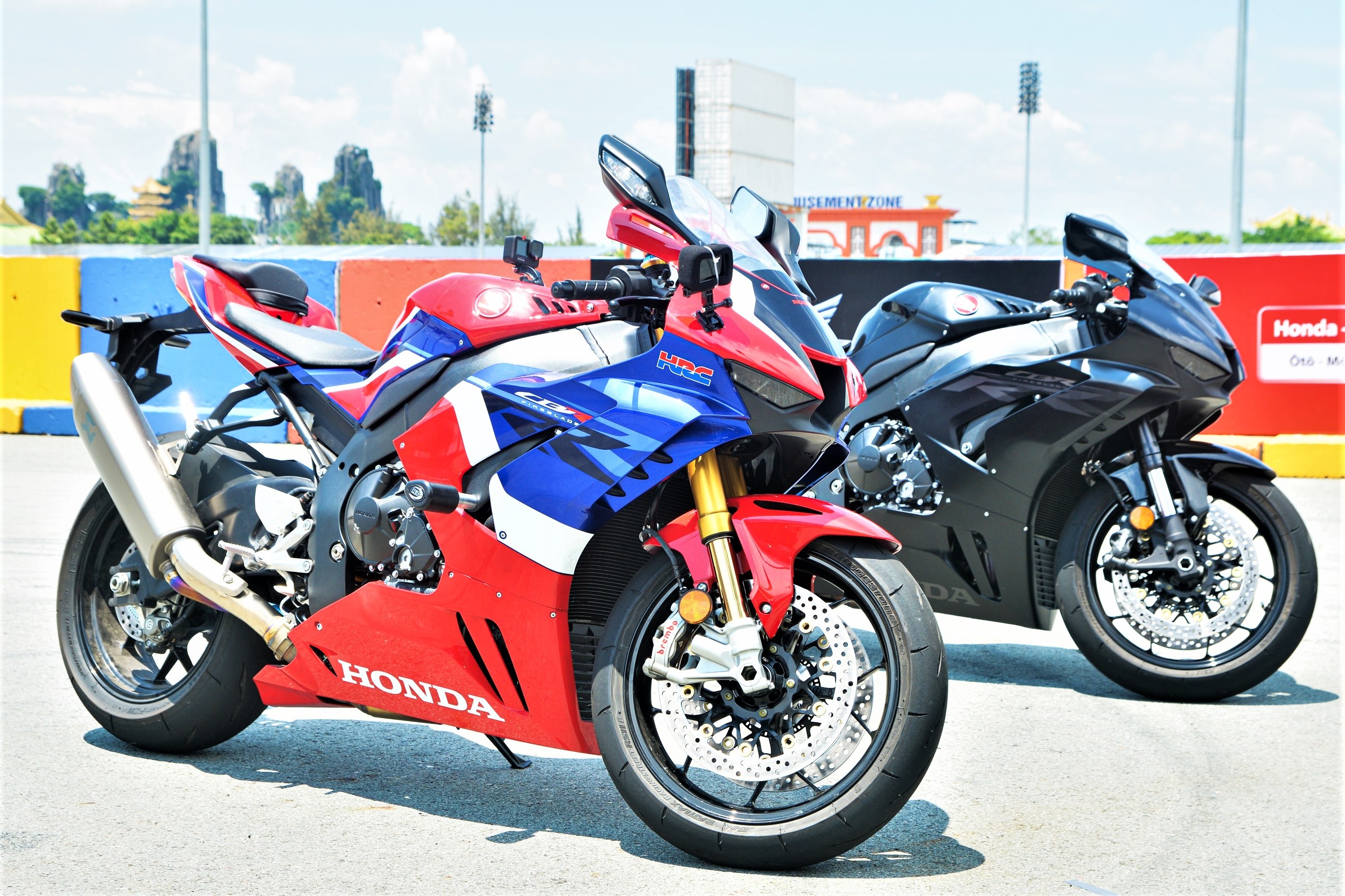Honda CBR1000RR-R tai Viet Nam gap su co ro ri dau dong co hinh anh