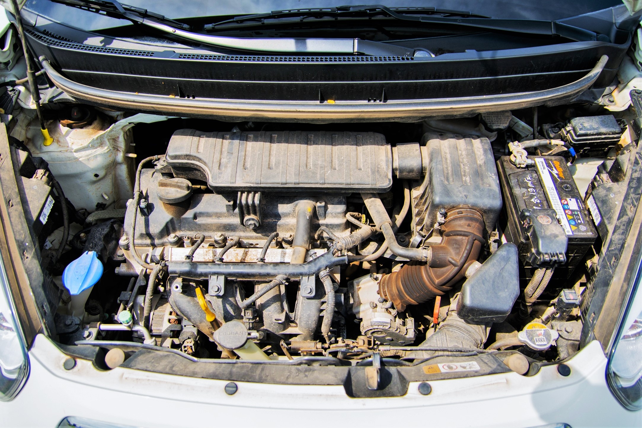 Quen tat den oto khien ac-quy het dien, toi phai lam gi? hinh anh