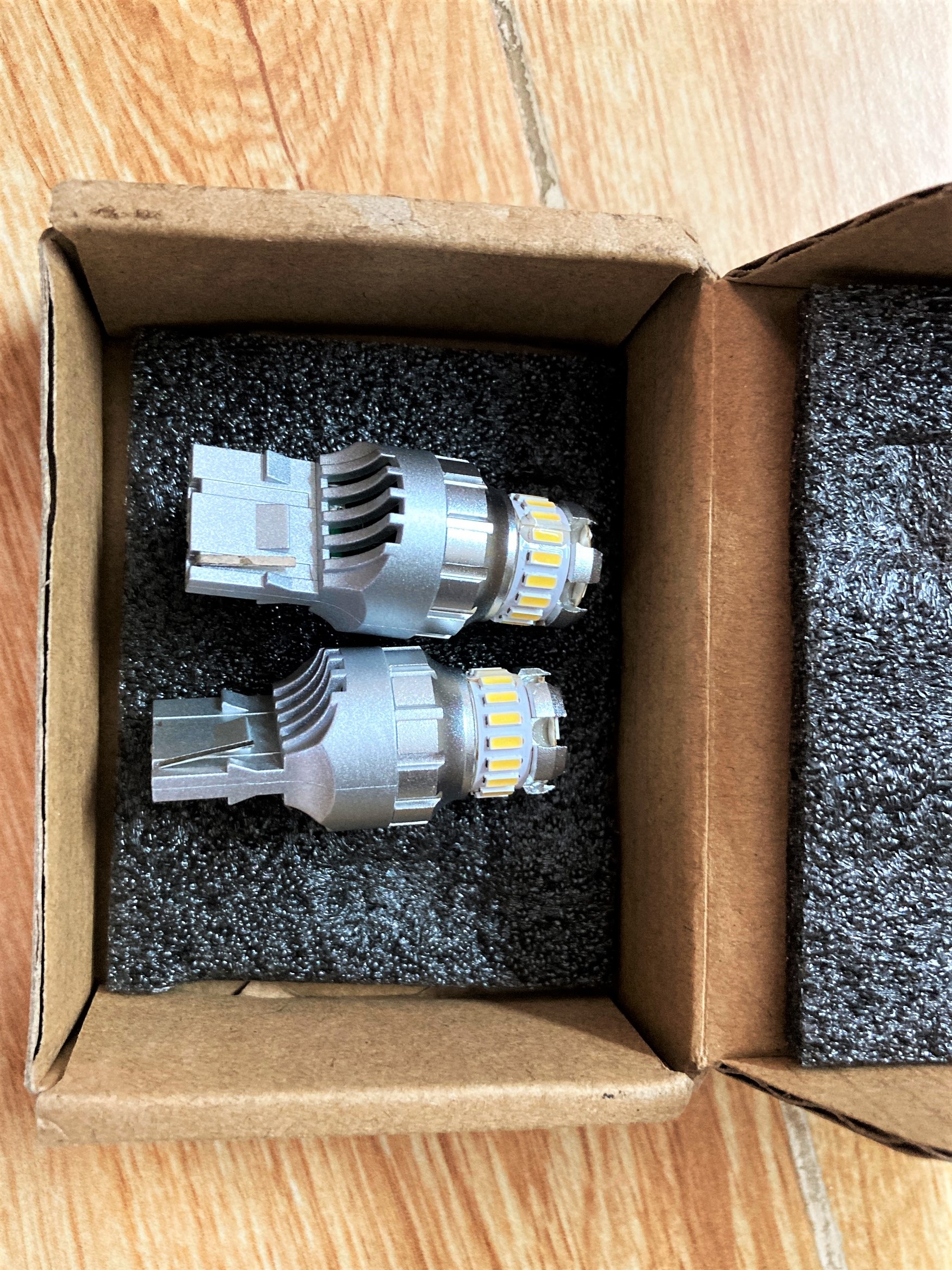 ngắm xe qua điện thoại mua xe mùa dịch ảnh 4 ngam xe qua dien thoai mua xe mua dich anh 4