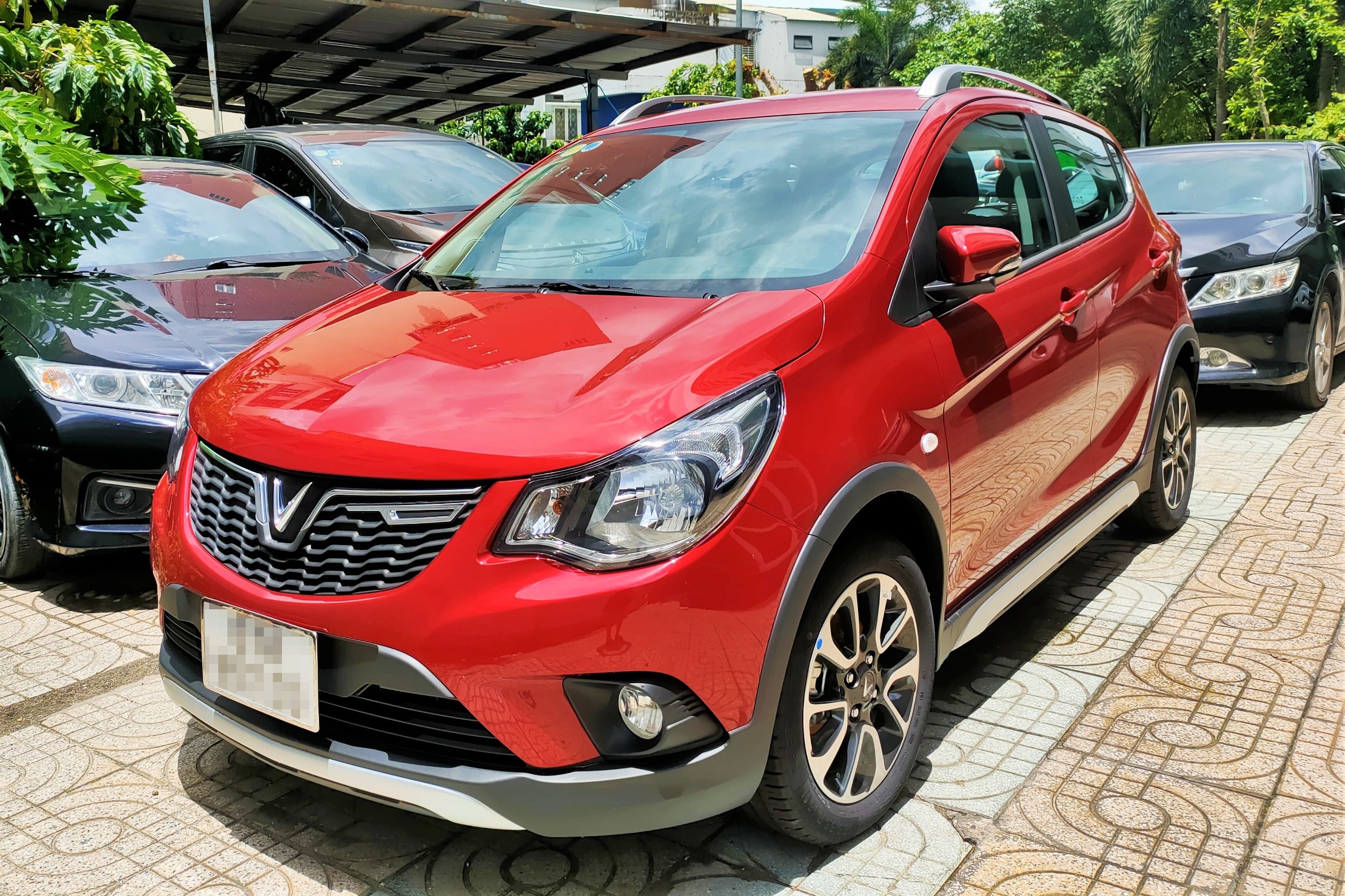 Mua oto mua dich, toi chi biet ngam xe qua dien thoai hinh anh