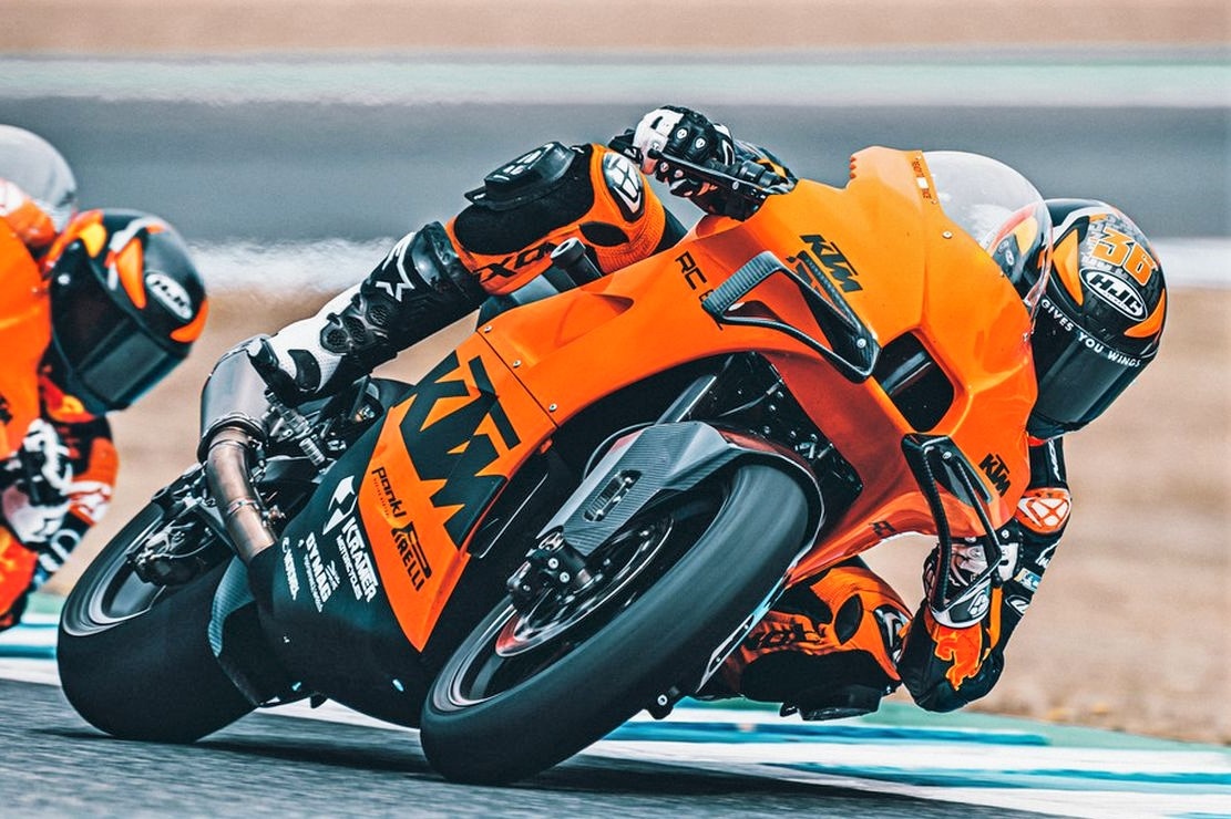 KTM RC 8C ra mat, xe dua manh 128 ma luc hinh anh