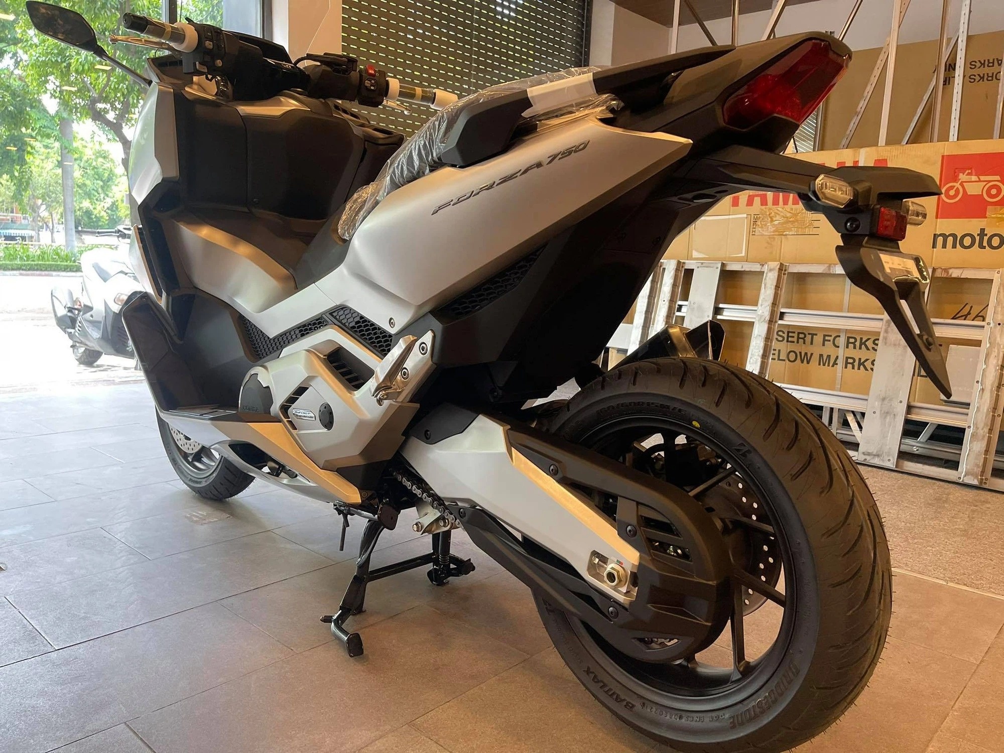 Honda Forza 750 xuat hien tai Viet Nam anh 4