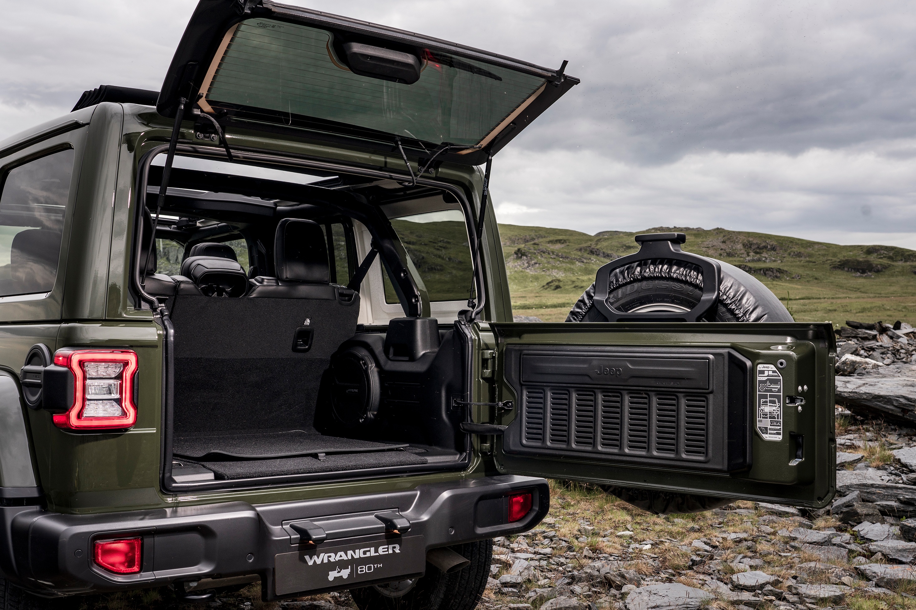 Jeep Wrangler 80th Anniversary Edition ảnh 9 Jeep Wrangler 80th Anniversary Edition anh 9